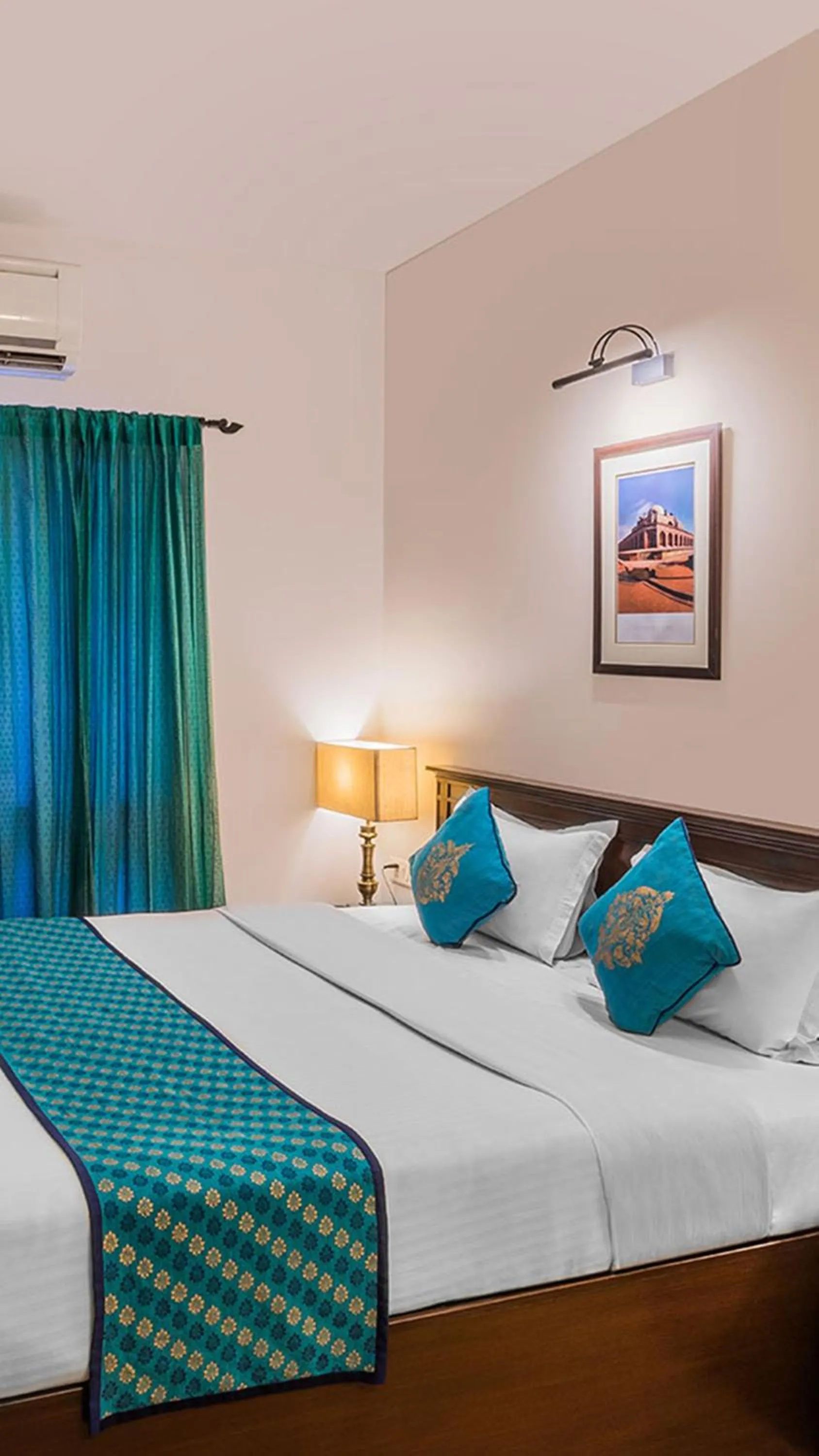 Airport Hotel Golden Bliss At New Delhi International Airport