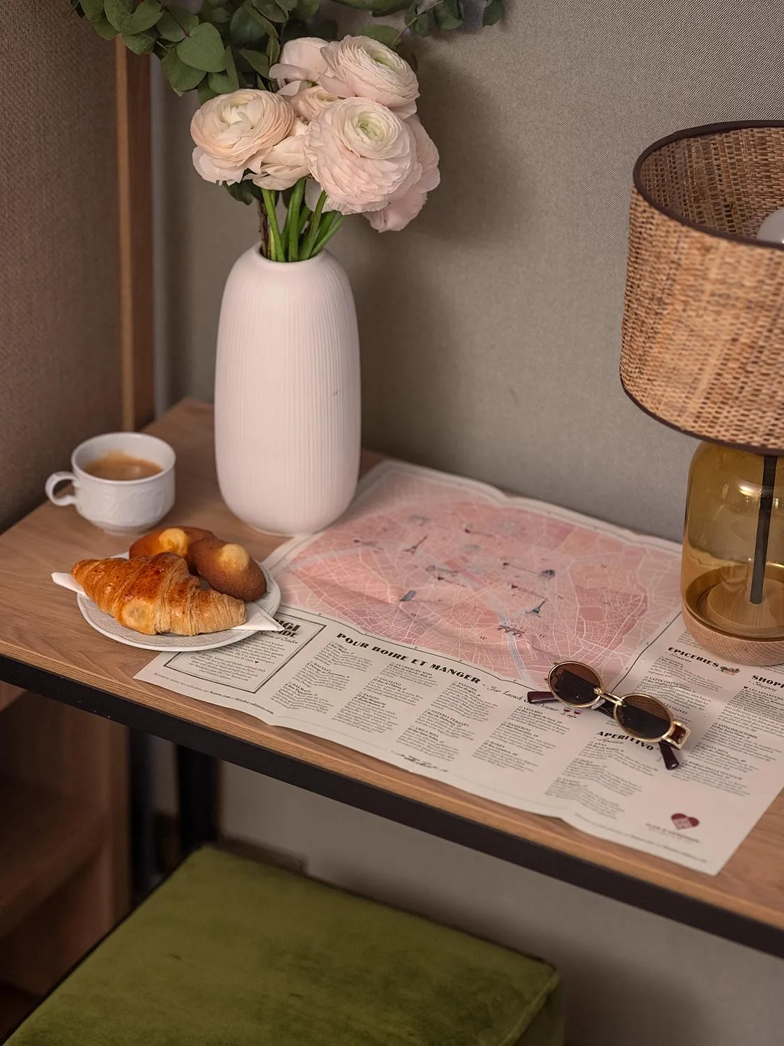 room service in Hôtel Zélie Champs-Elysées