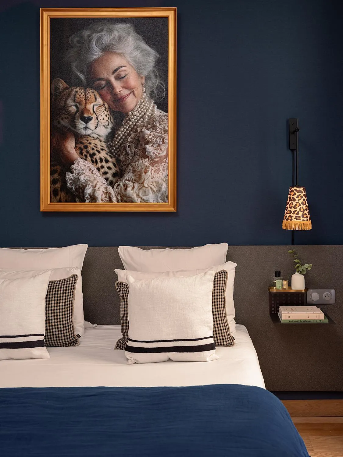 Bed in Hôtel Zélie Champs-Elysées