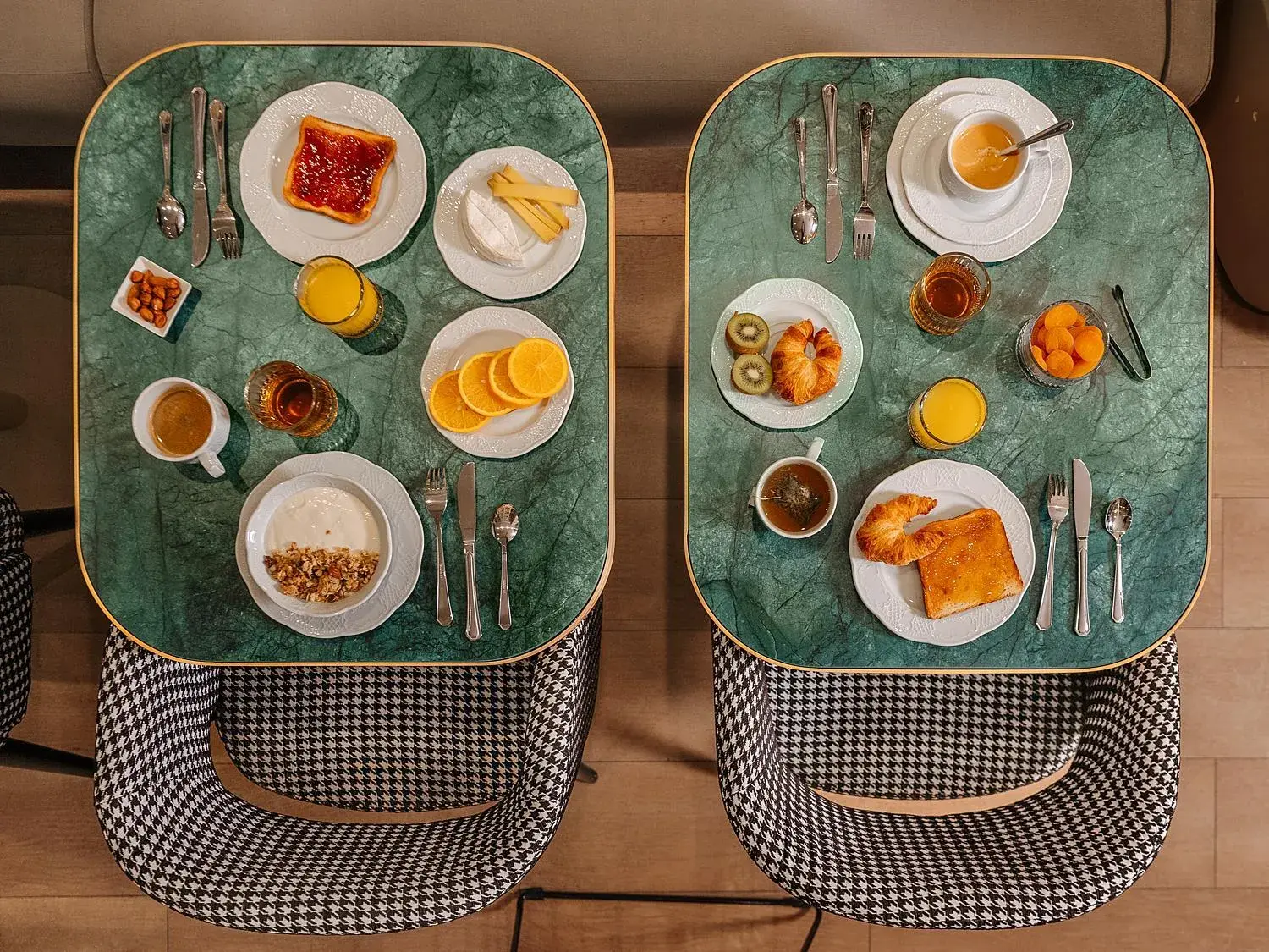 Food and drinks in Hôtel Zélie Champs-Elysées Food and drinks in Hôtel Zélie Champs-Elysées