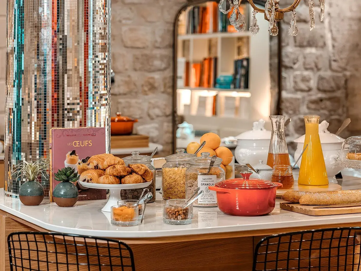 Food in Hôtel Zélie Champs-Elysées Food in Hôtel Zélie Champs-Elysées