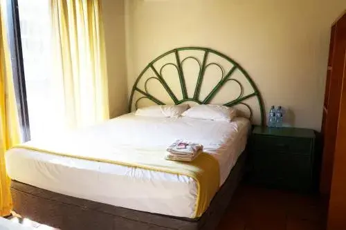 Basic Triple Room in Hotel Bahia del Sol Basic Triple Room in Hotel Bahia del Sol
