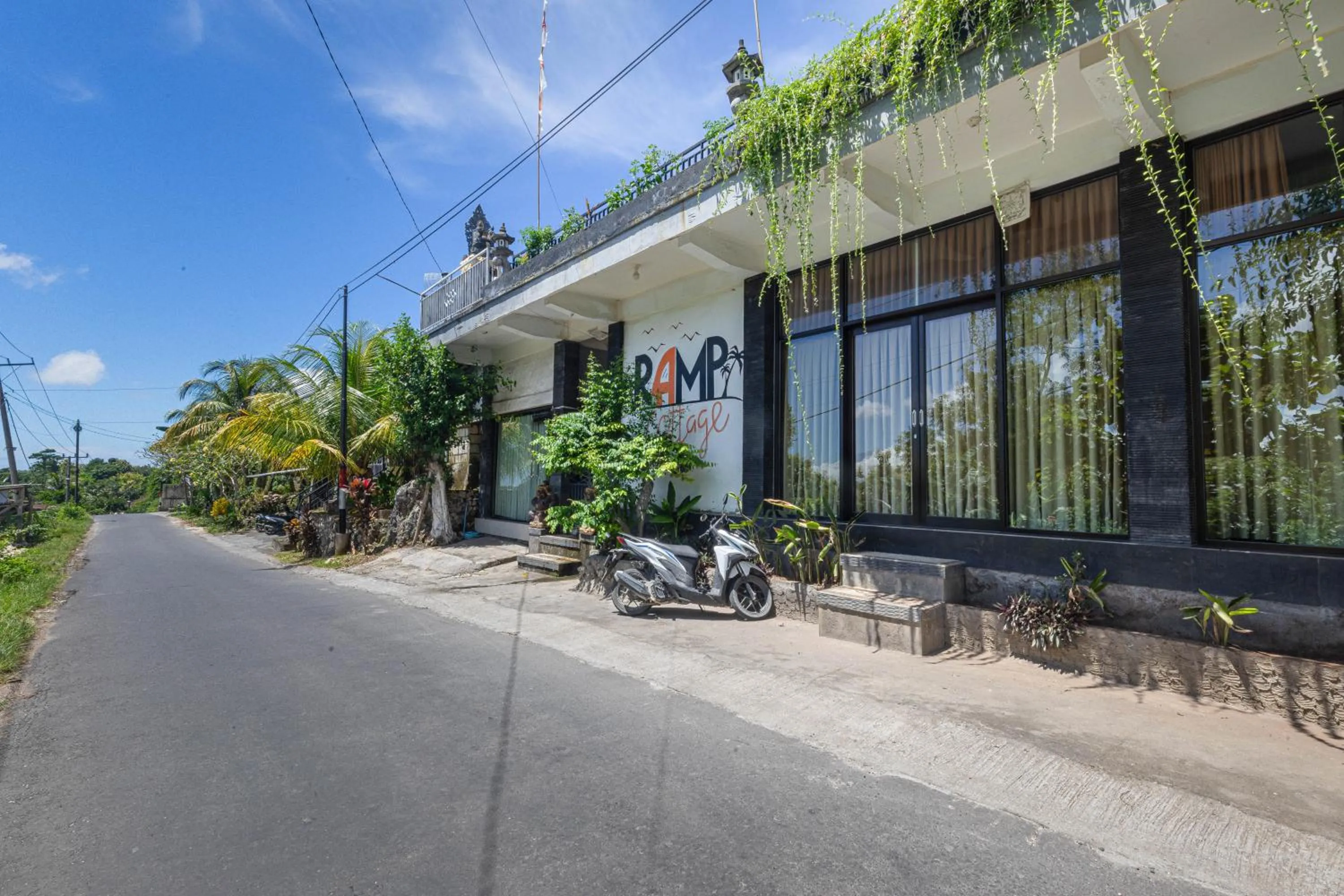 Facade/entrance in RAMP COTTAGE
