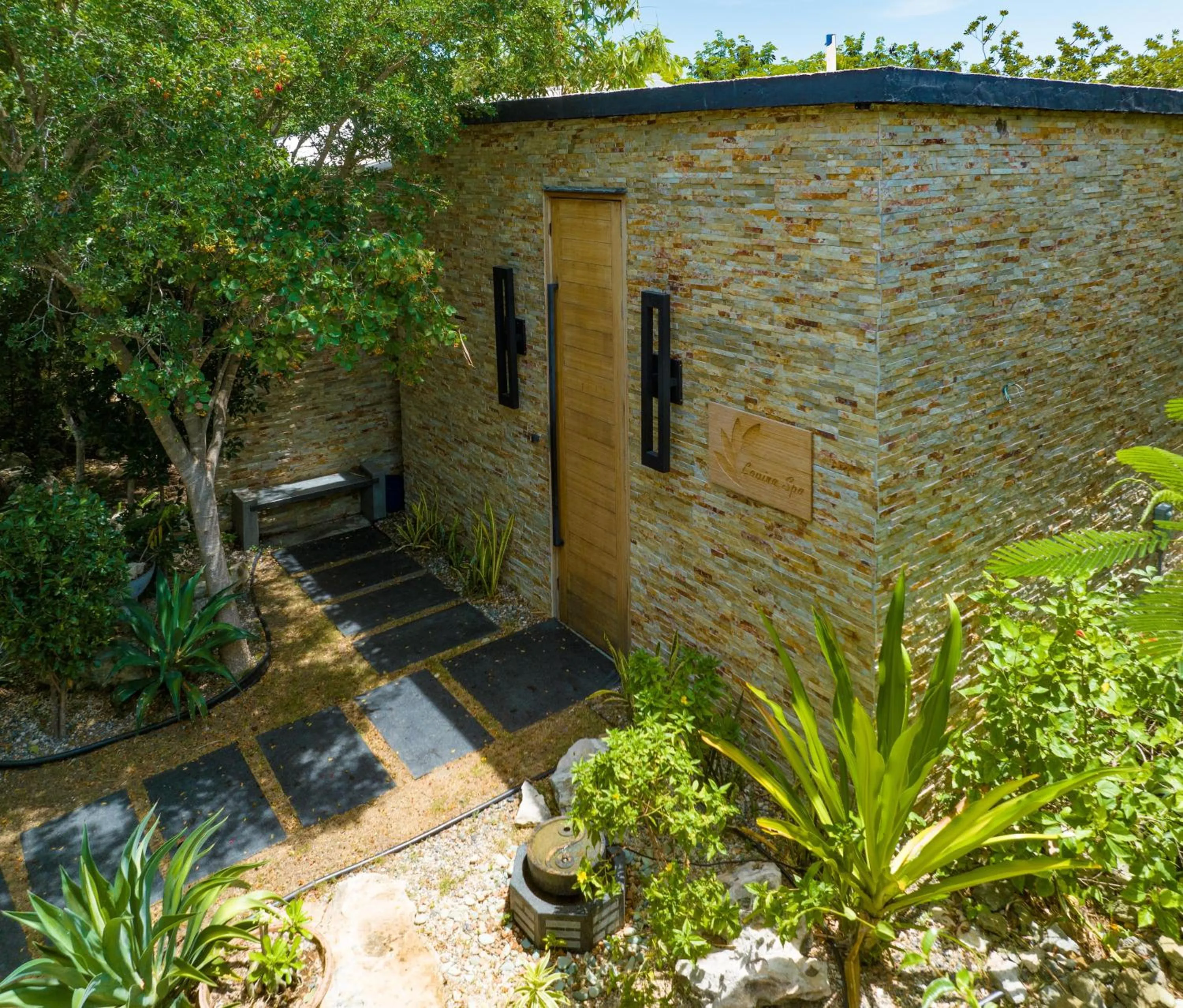 Spa and wellness centre/facilities in Kokomo Botanical Resort - Caribbean Family Cottages