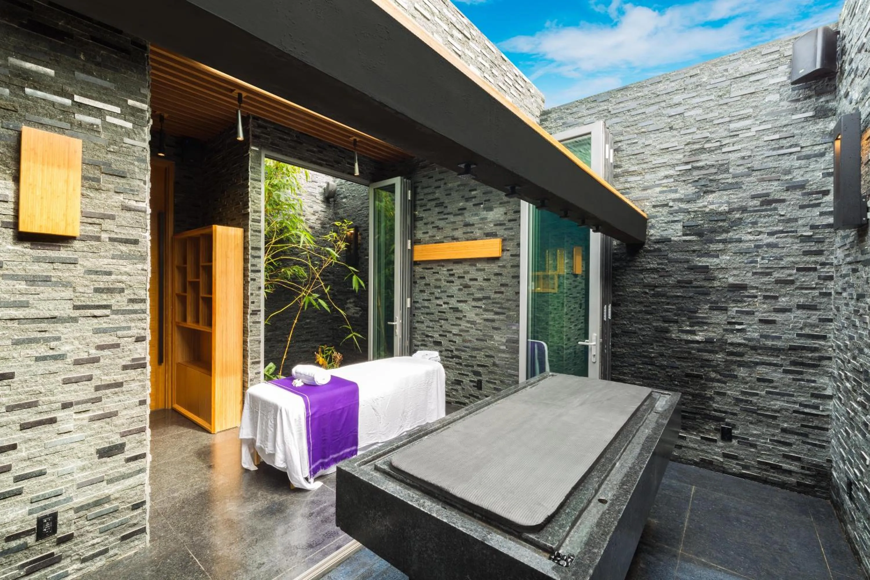 Massage in Kokomo Botanical Resort - Caribbean Family Cottages