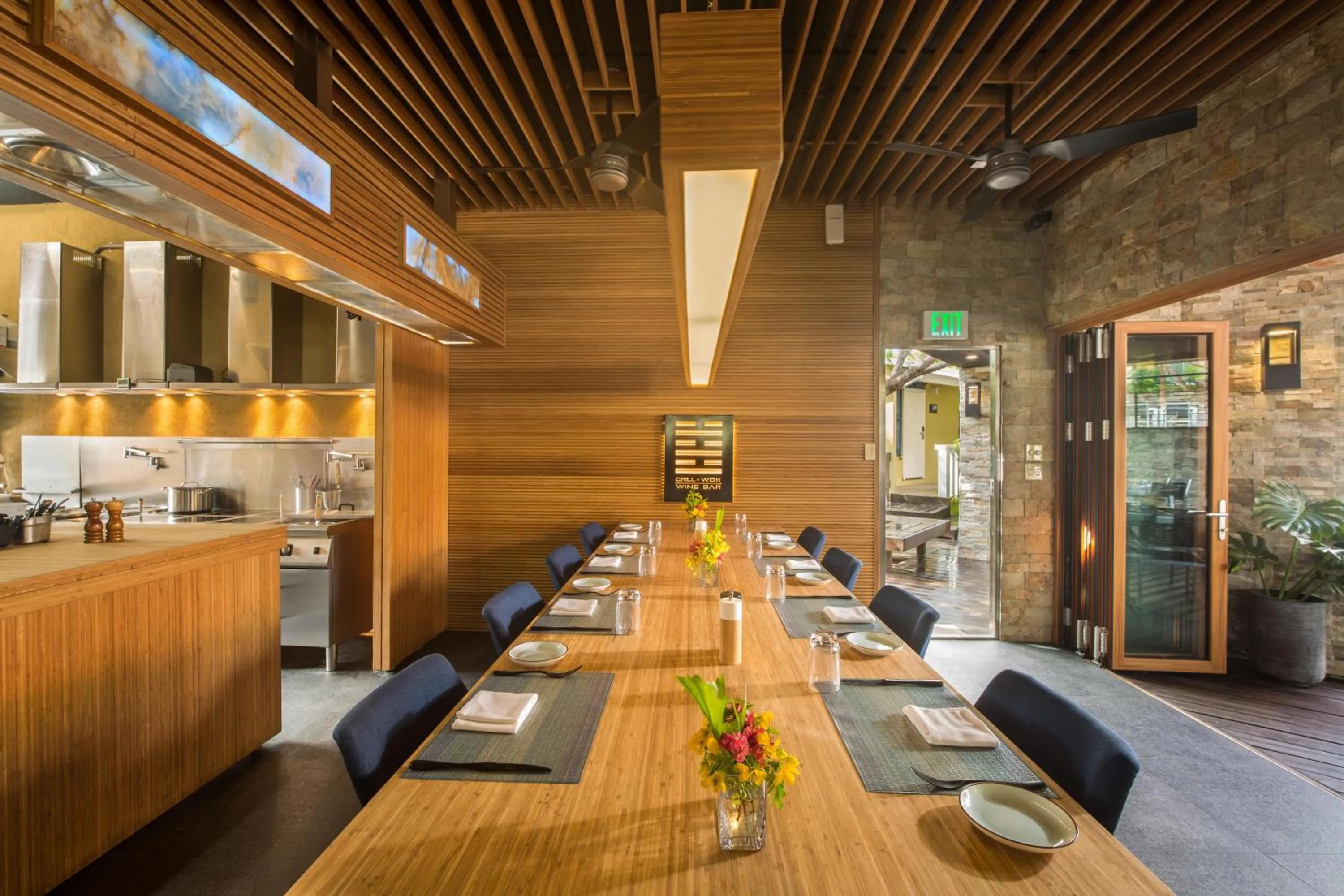 Restaurant/places to eat in Kokomo Botanical Resort - Caribbean Family Cottages