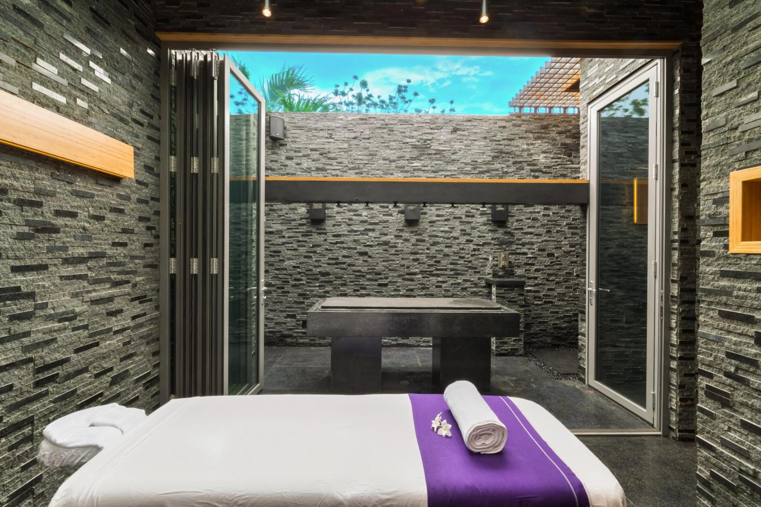 Spa and wellness centre/facilities in Kokomo Botanical Resort - Caribbean Family Cottages