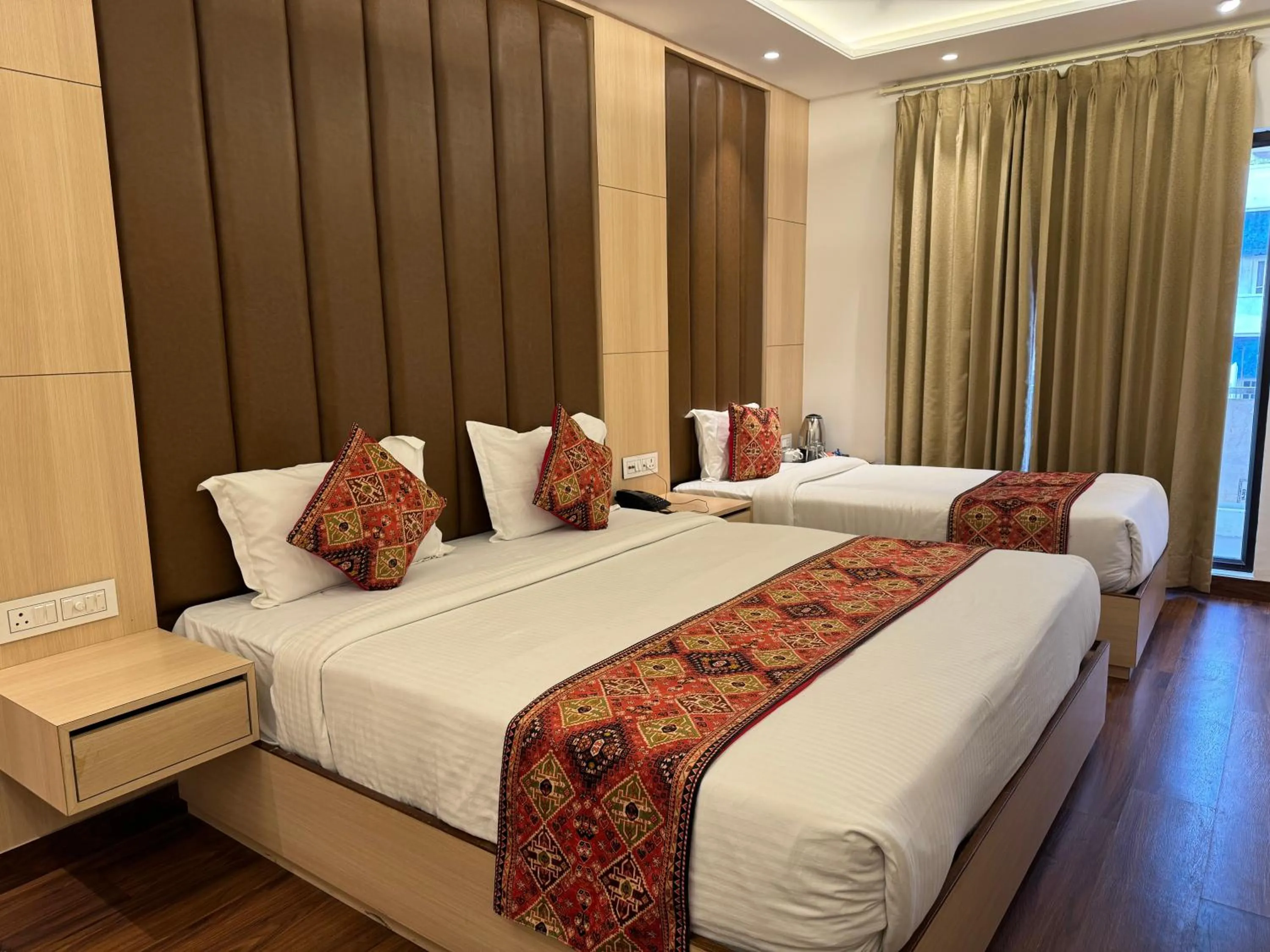 Bed in Hotel Exotic - 5 min walk from Golden Temple