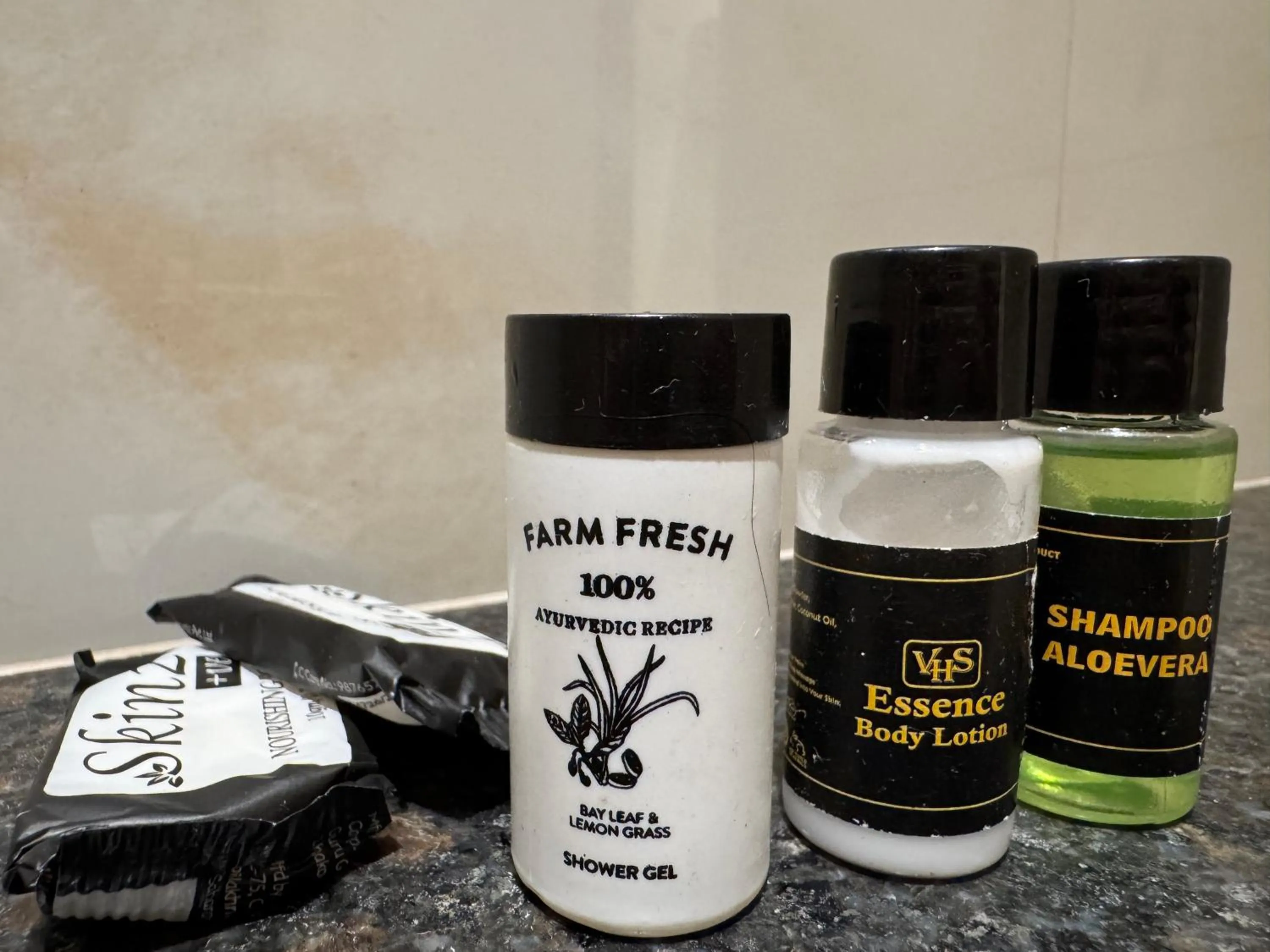 Bathroom in Hotel Exotic - 5 min walk from Golden Temple