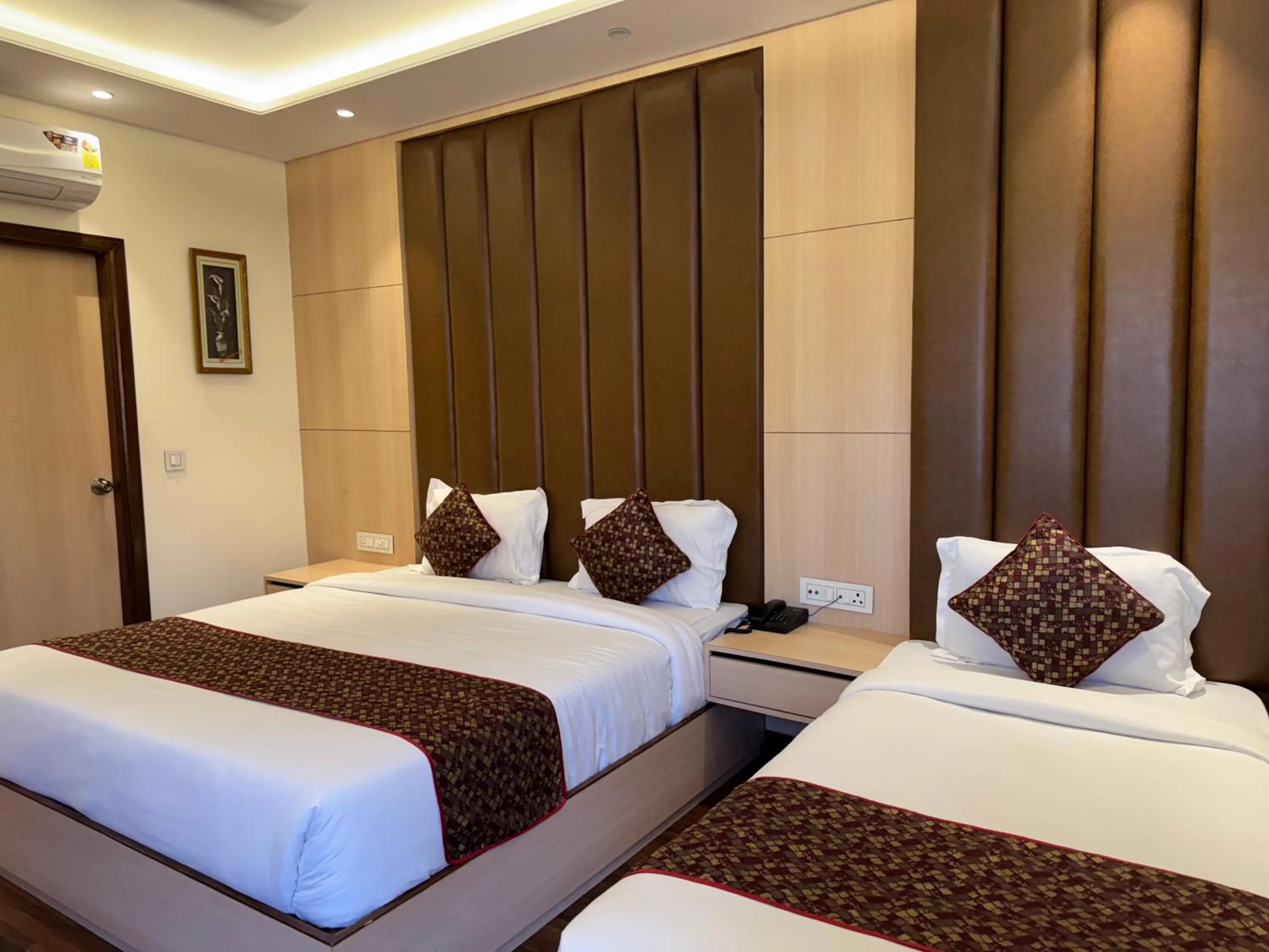 Bed in Hotel Exotic - 5 min walk from Golden Temple