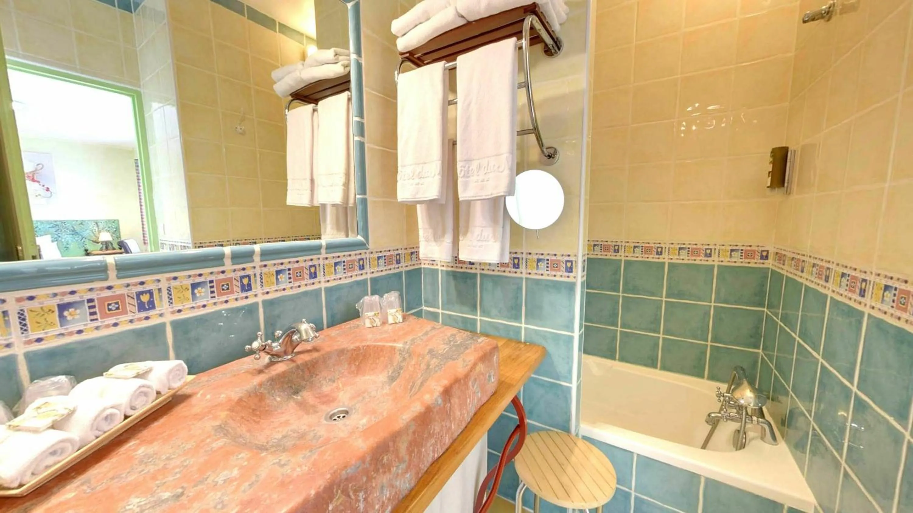 Bathroom in Hotel du Mas