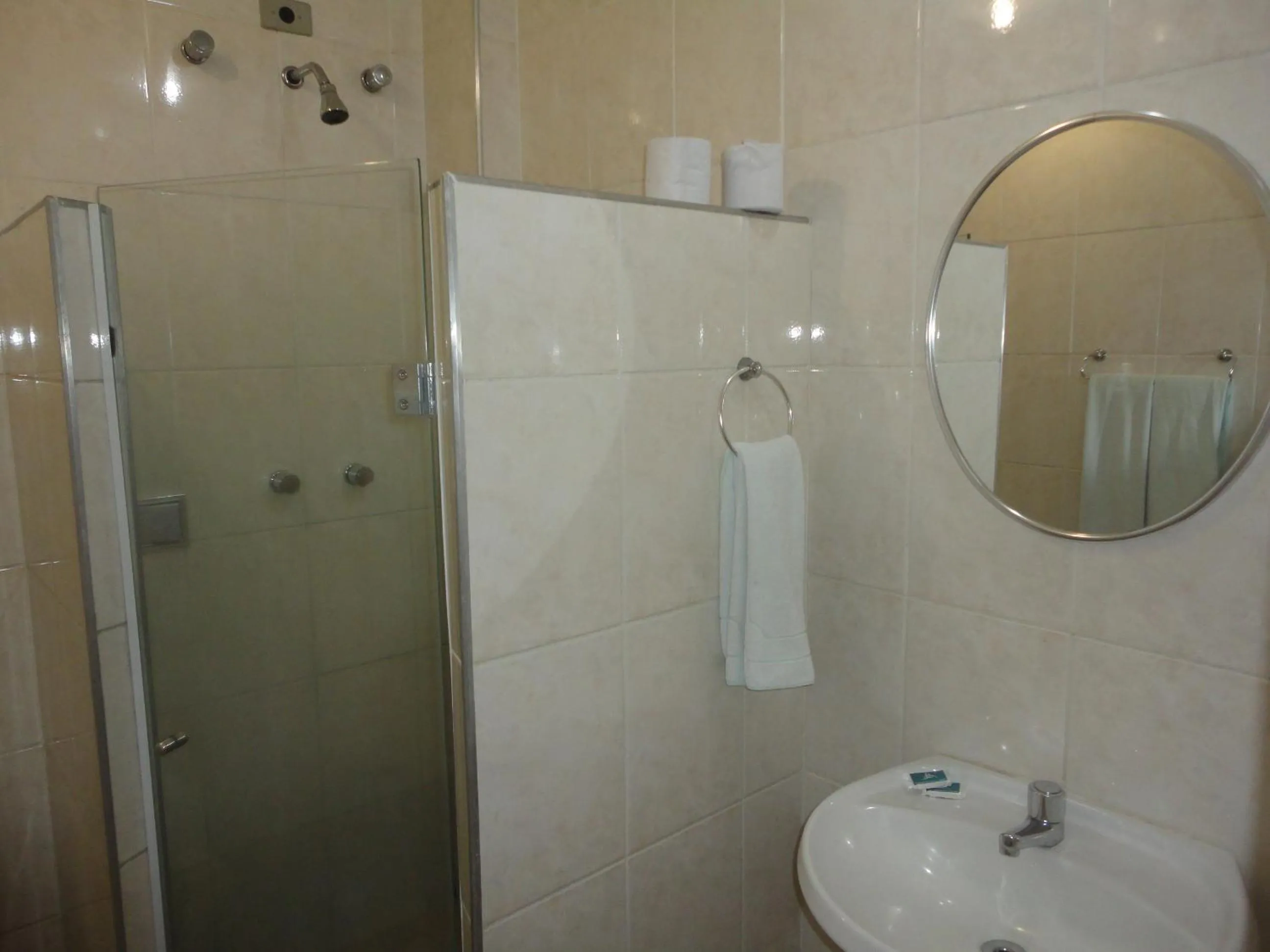 Bathroom in Hotel Joamar