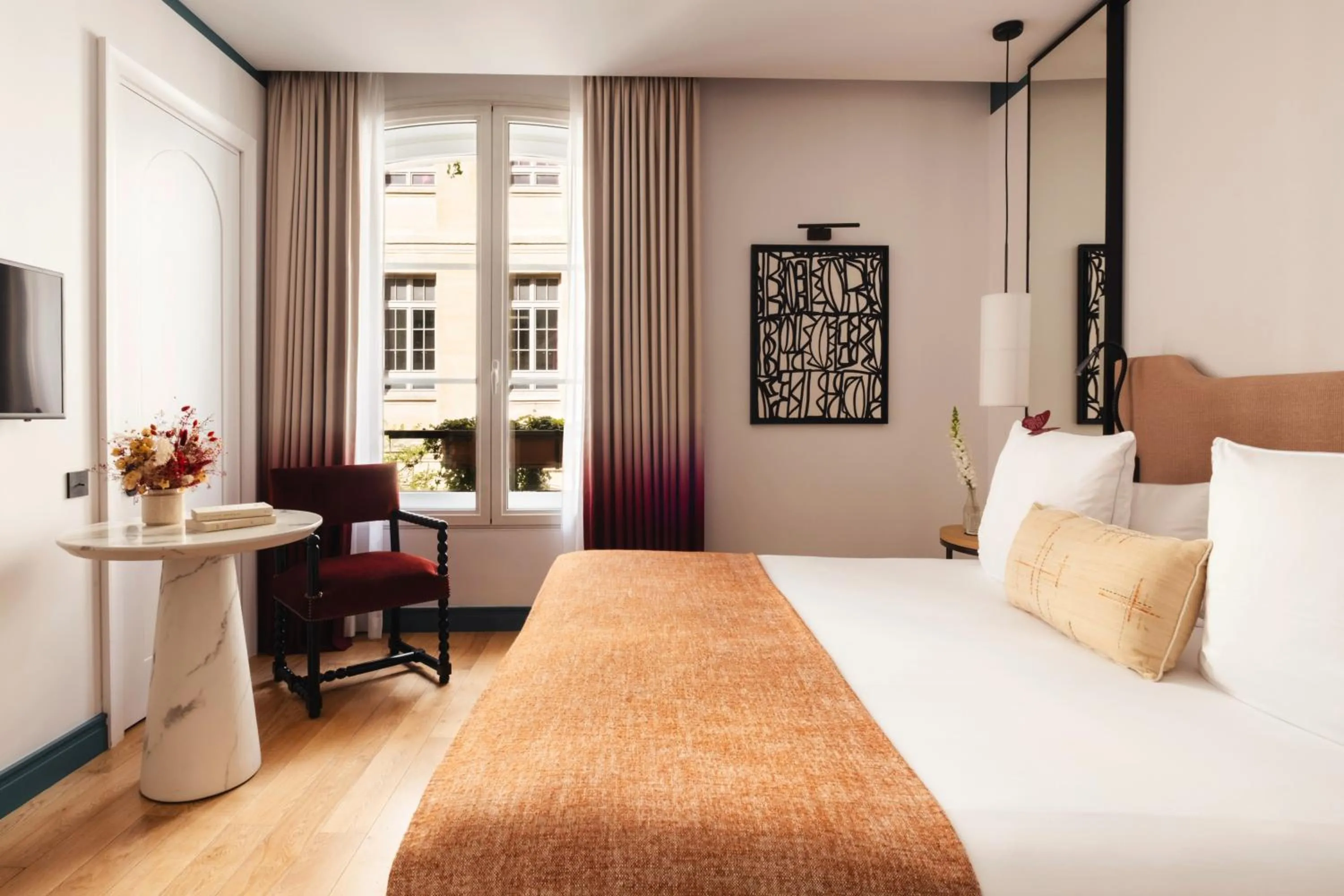 Bedroom, Bed in Hôtel Bel Ami
