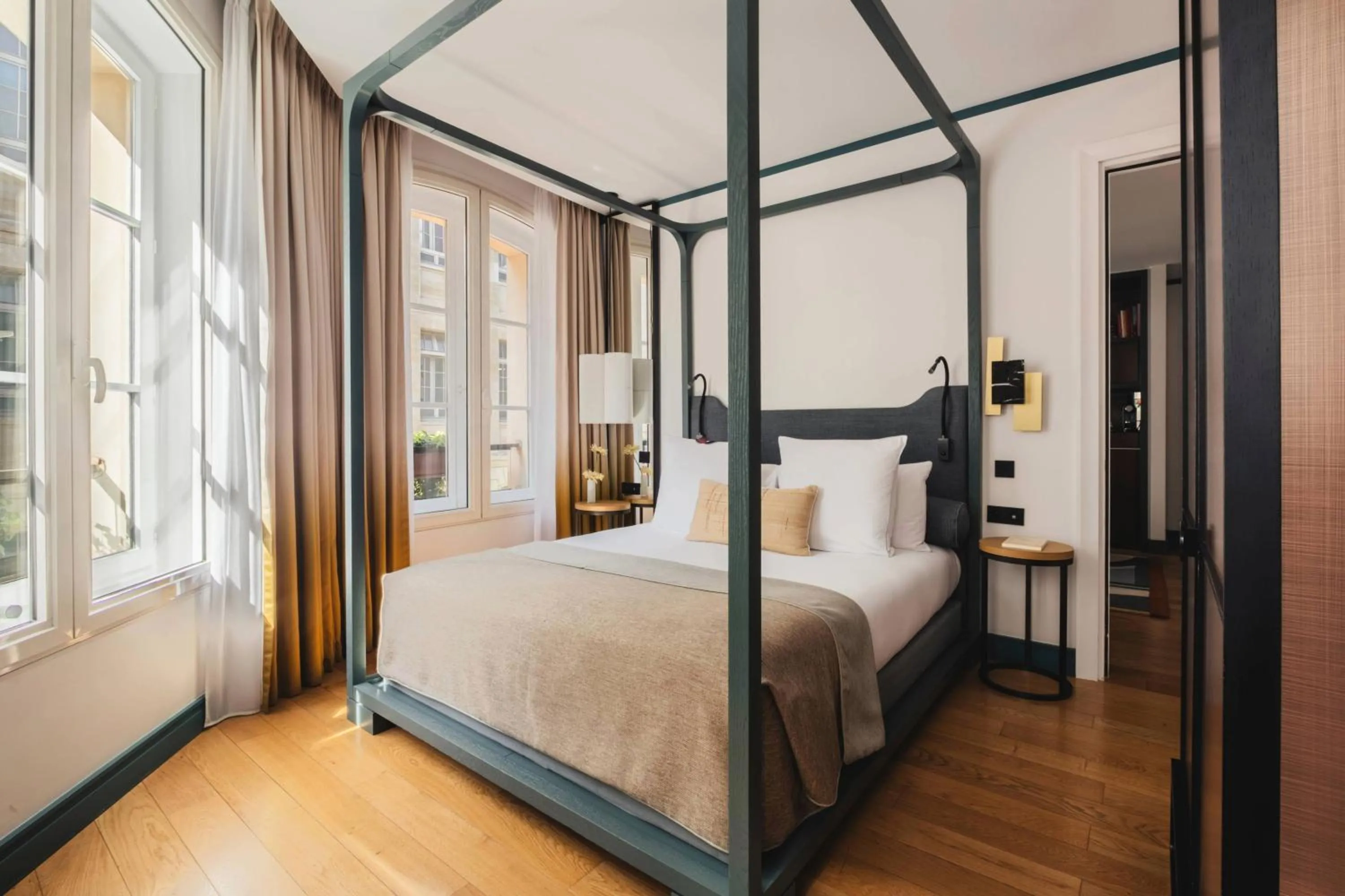 Bedroom, Bed in Hôtel Bel Ami