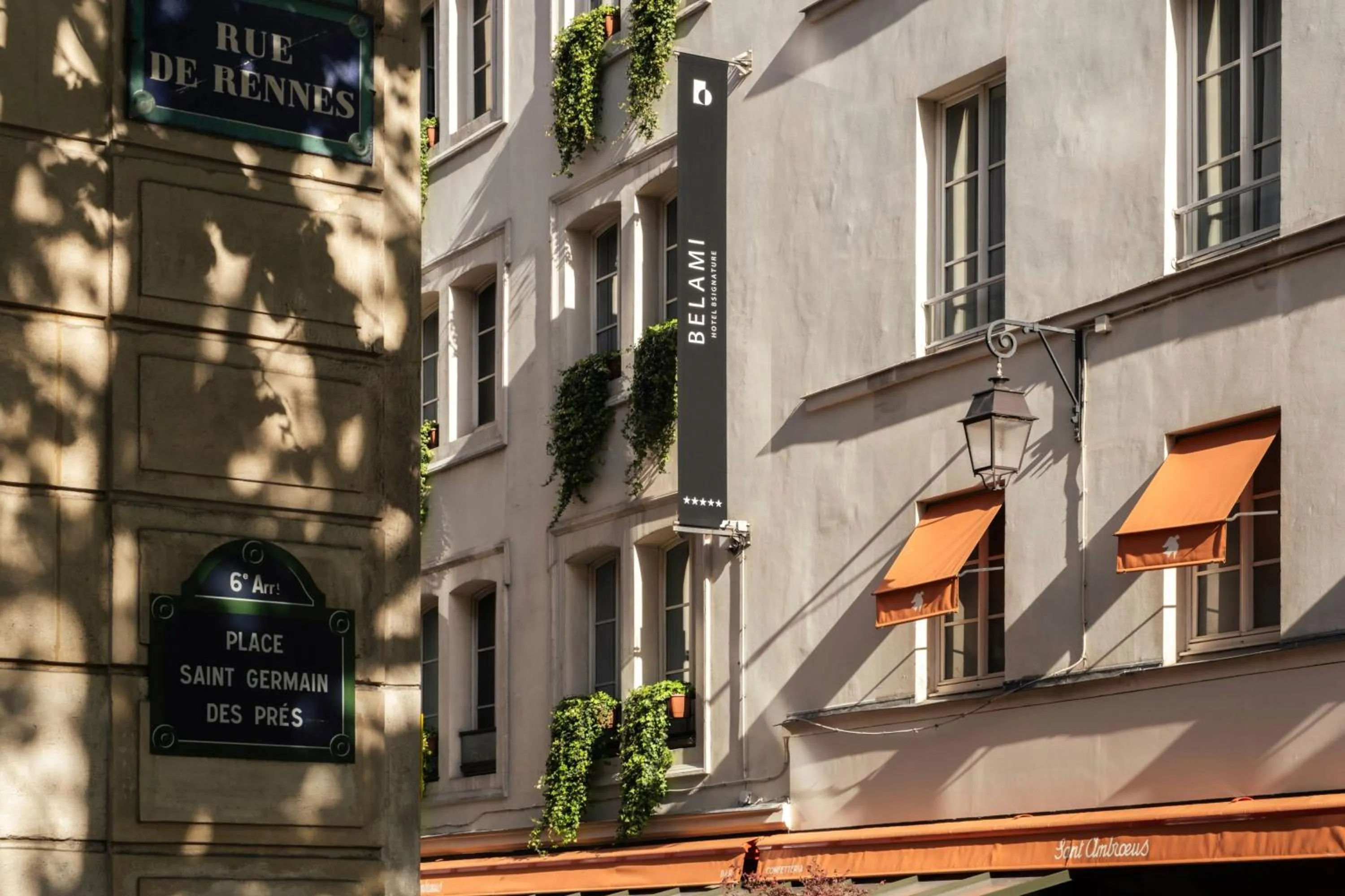Facade/entrance in Hôtel Bel Ami