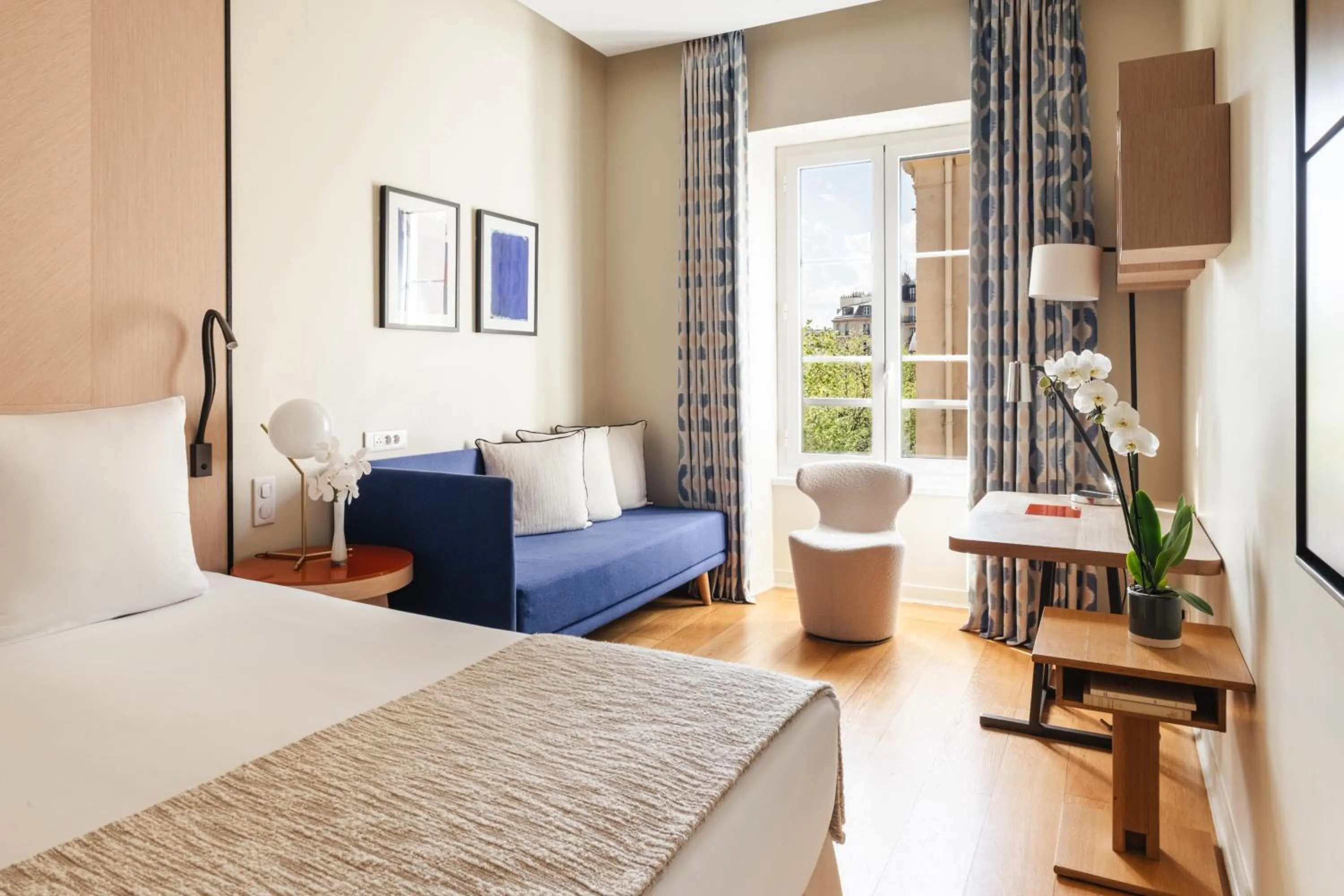 Bedroom, Bed in Hôtel Bel Ami