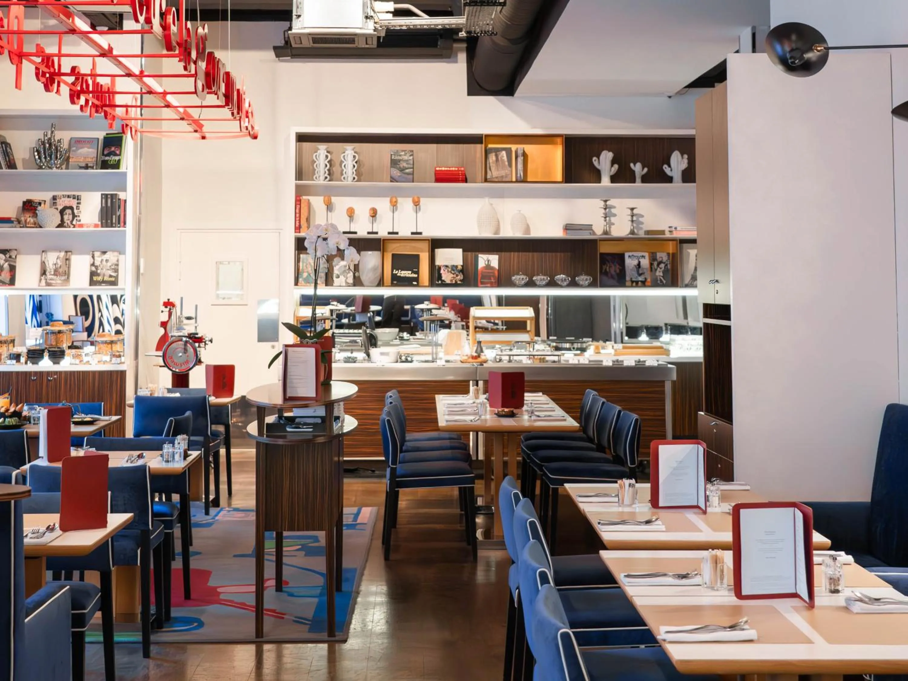 Restaurant/places to eat in Hôtel Bel Ami