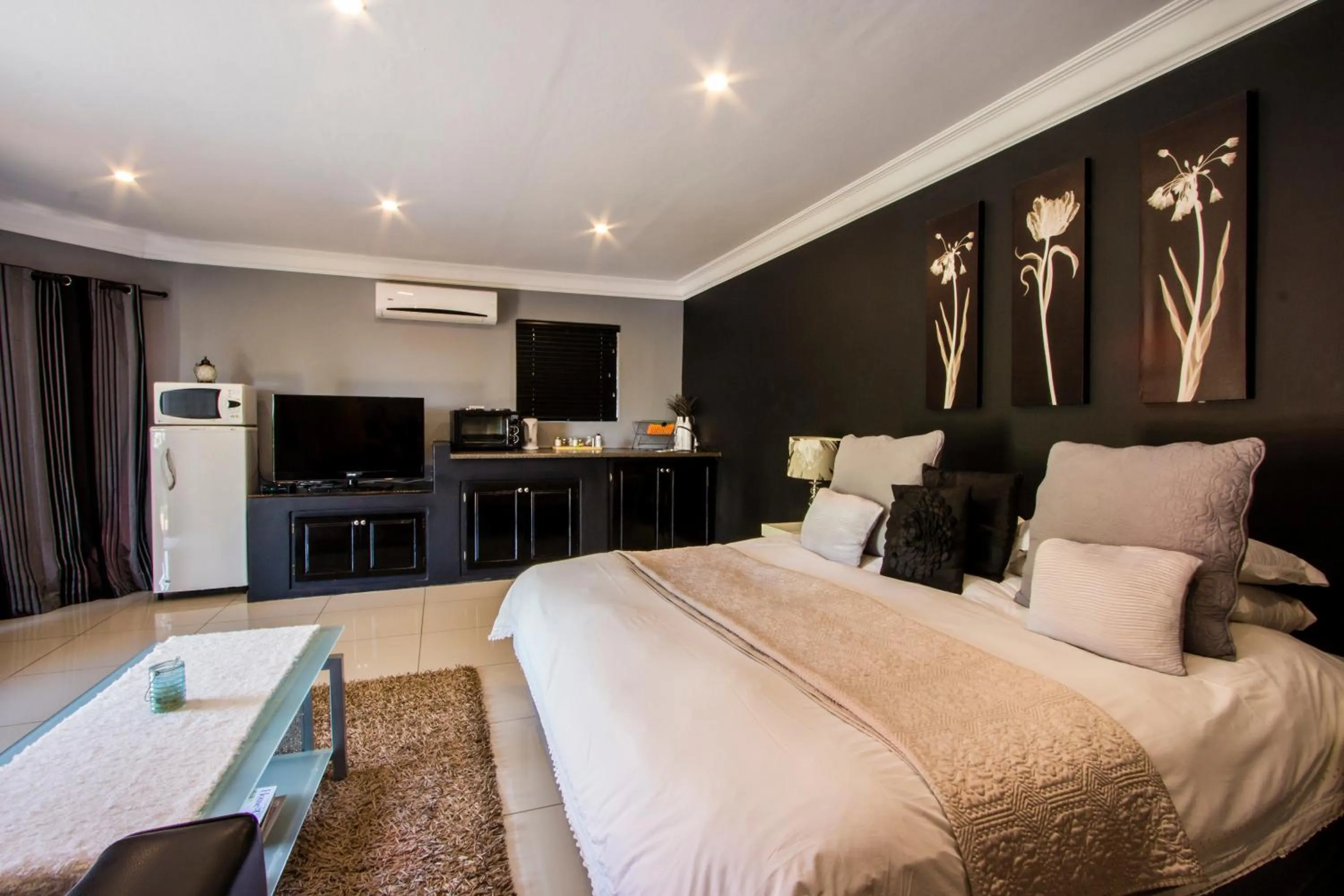 Bed in New Bali Guesthouse