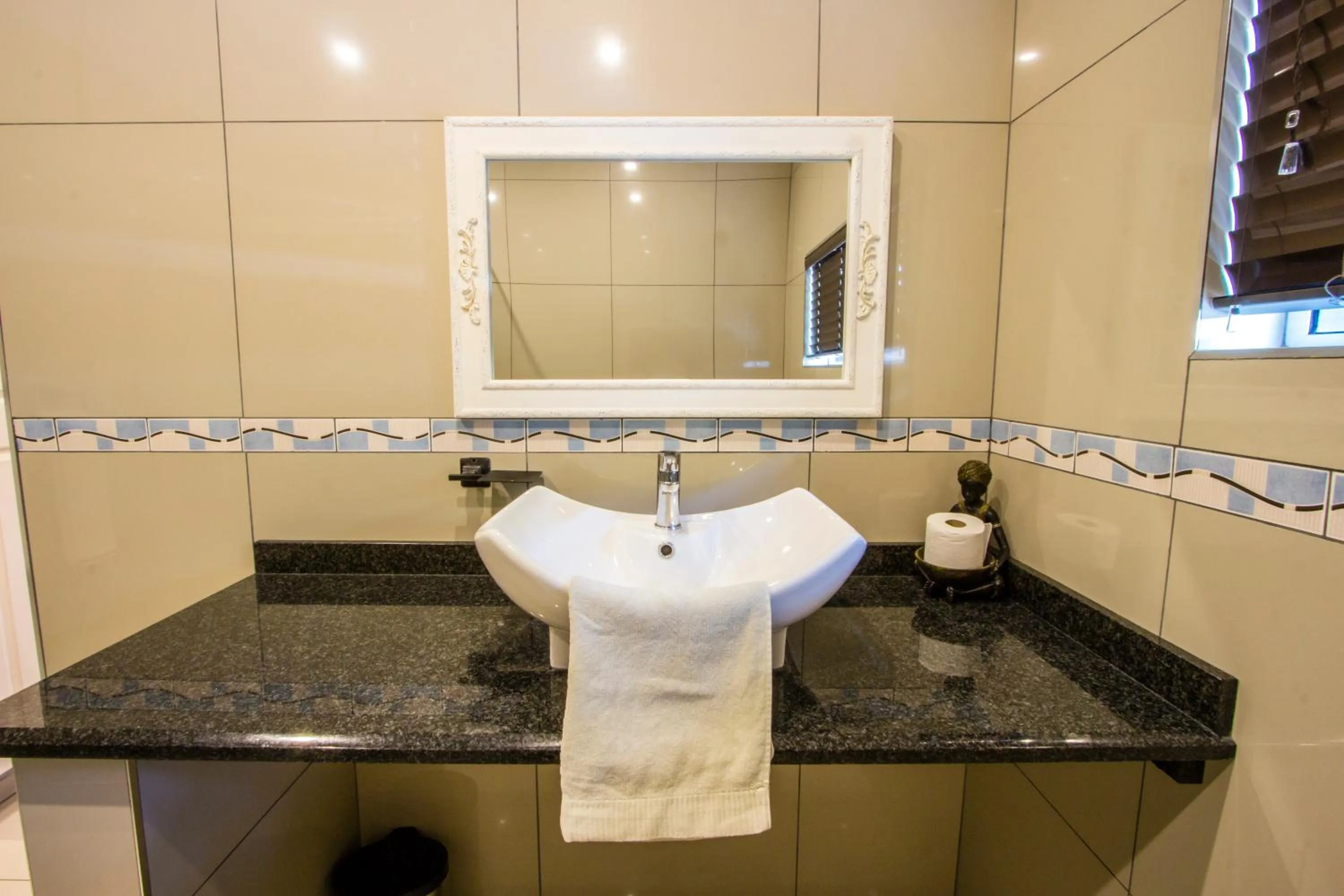 Bathroom in New Bali Guesthouse