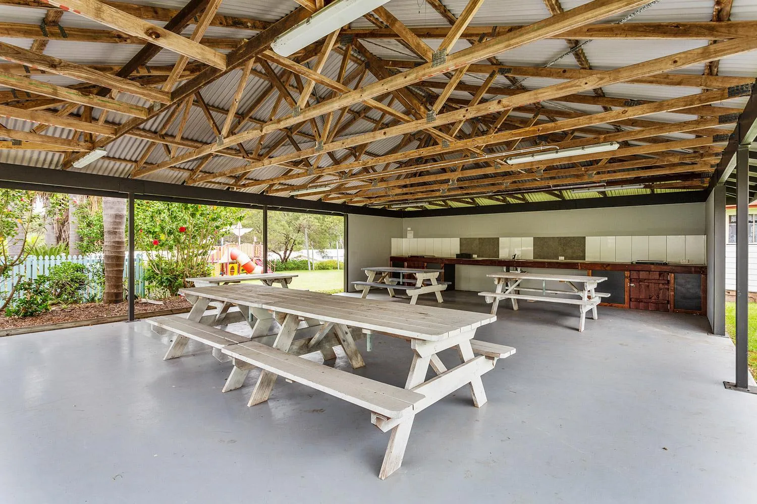 BBQ facilities in Ingenia Holidays Ulladulla