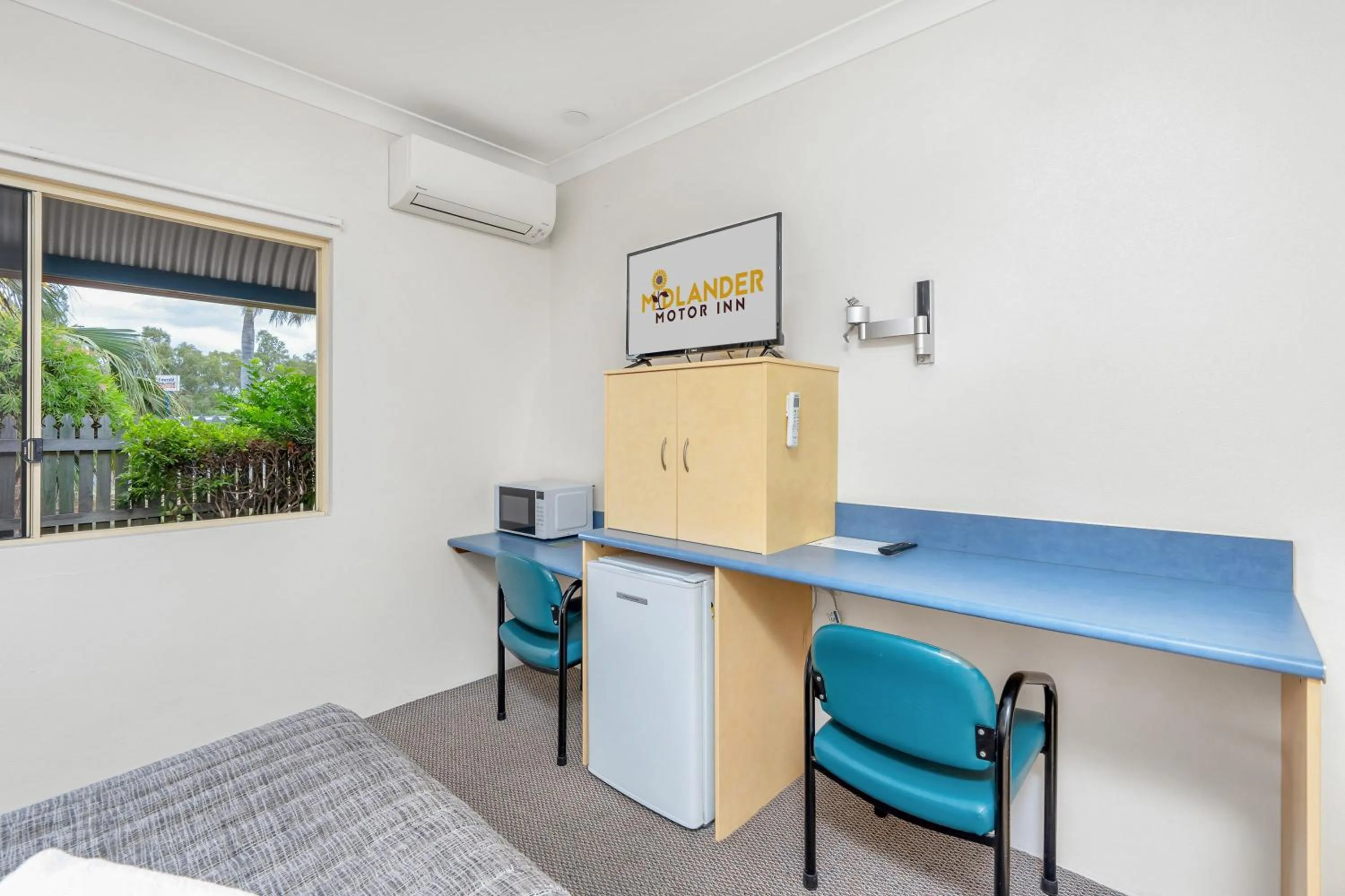 minibar in Midlander Motor Inn