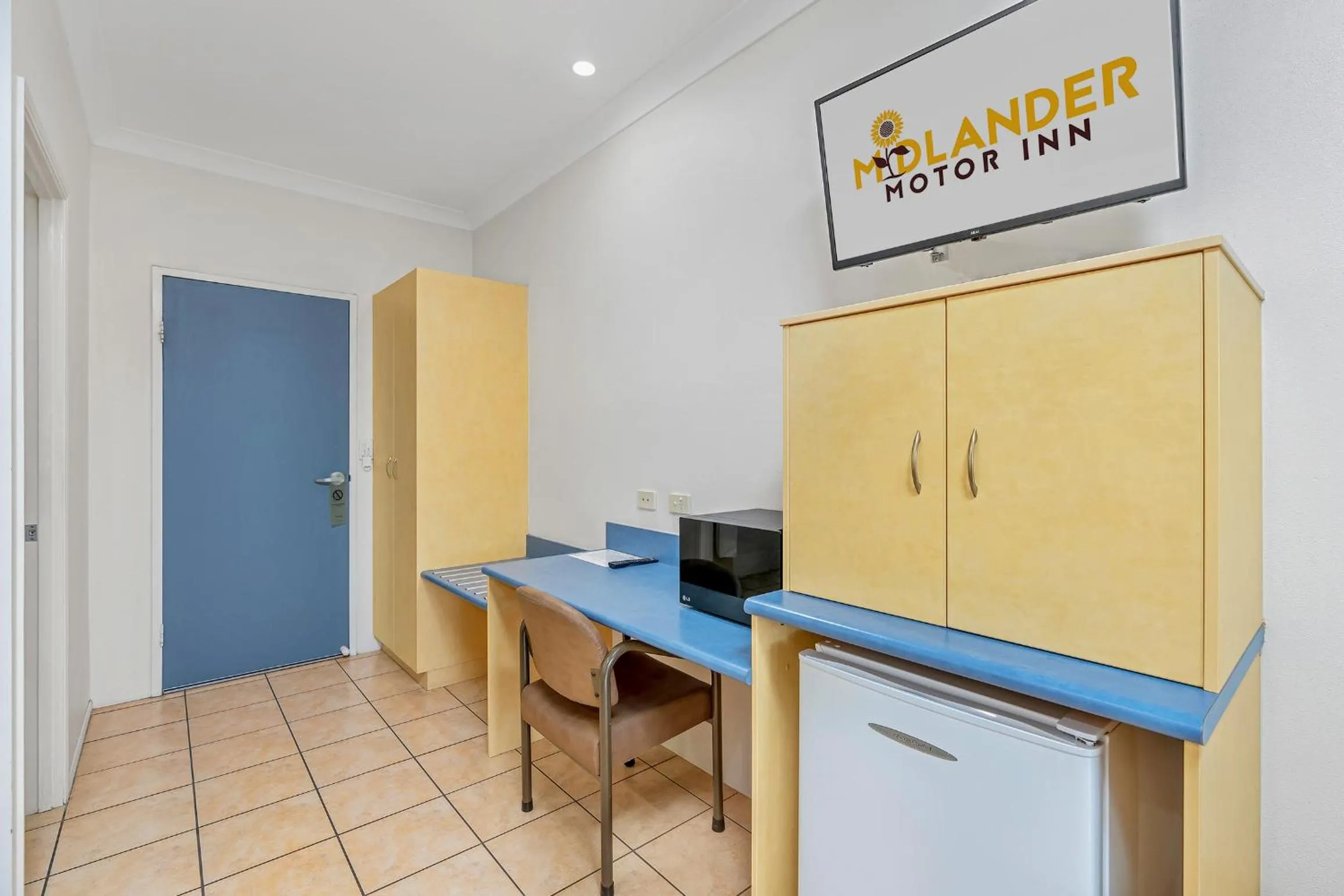 minibar in Midlander Motor Inn