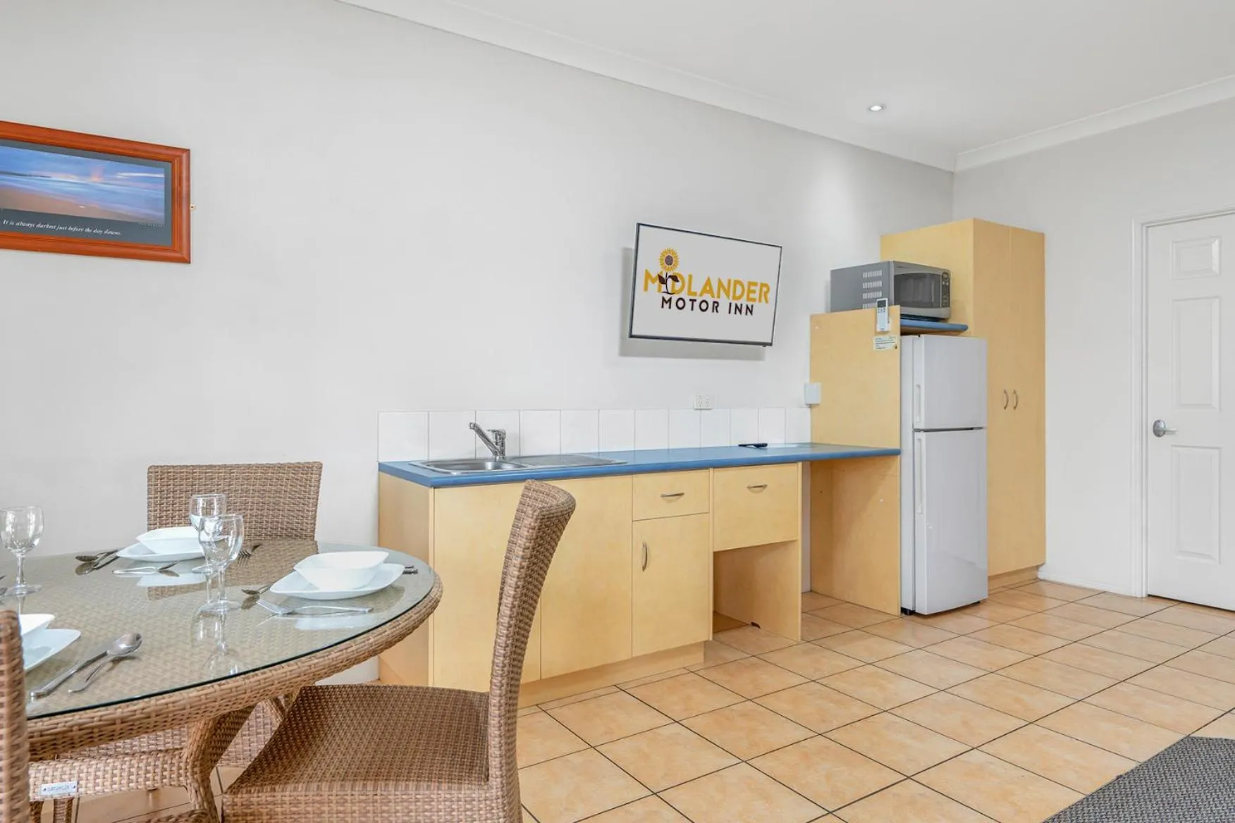 minibar in Midlander Motor Inn