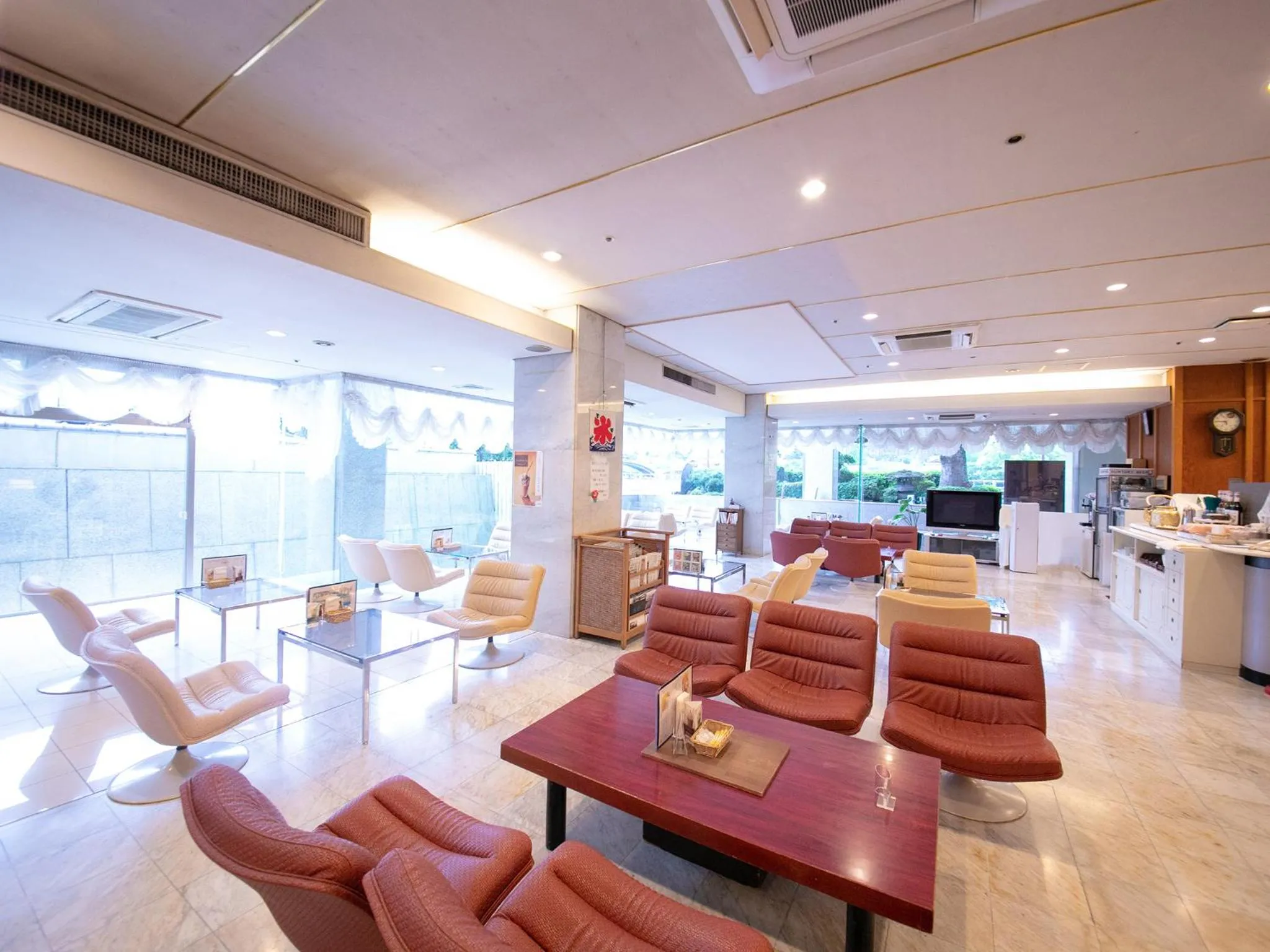 Lobby or reception in Iwakuni Kokusai Kanko Hotel