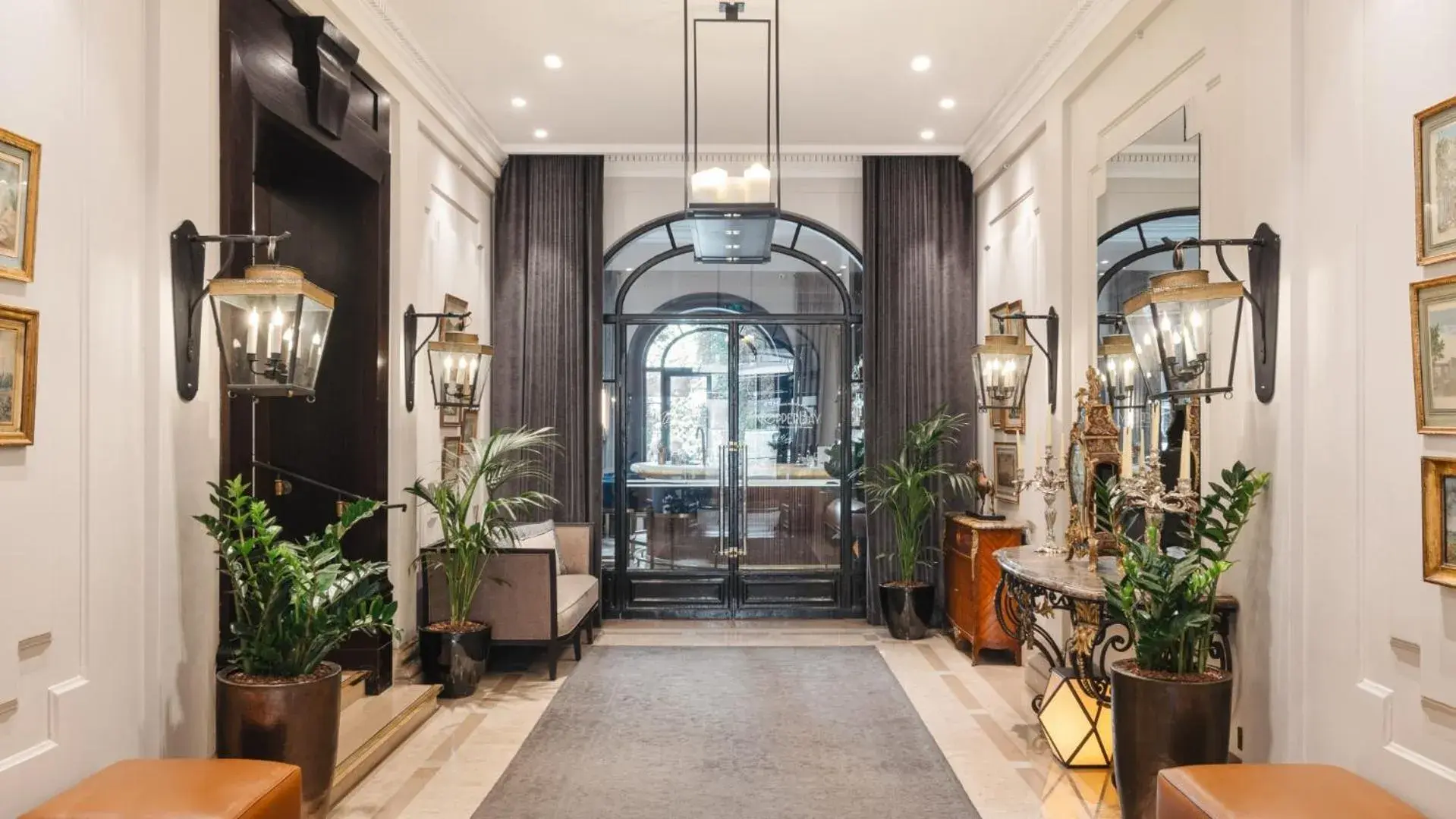 Lobby or reception in Hôtel Lancaster Paris Champs-Elysées Lobby or reception in Hôtel Lancaster Paris Champs-Elysées