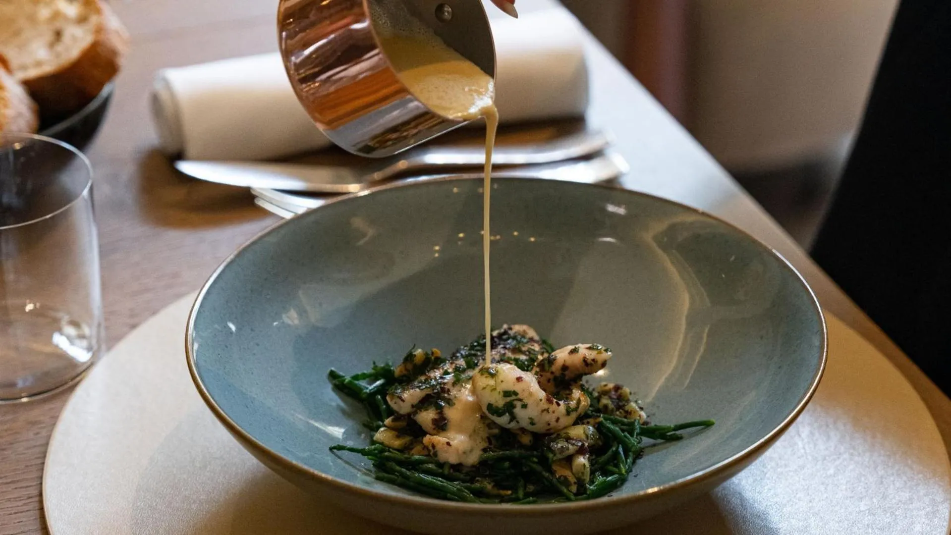 Restaurant/places to eat in Hôtel Lancaster Paris Champs-Elysées