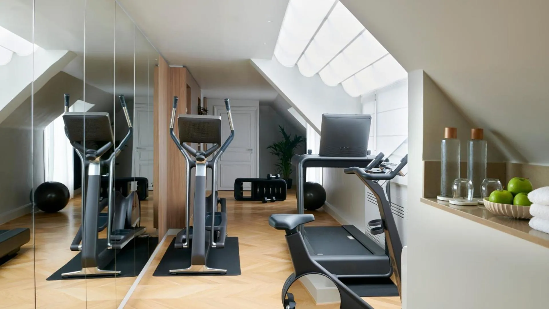 Fitness centre/facilities in Hôtel Lancaster Paris Champs-Elysées