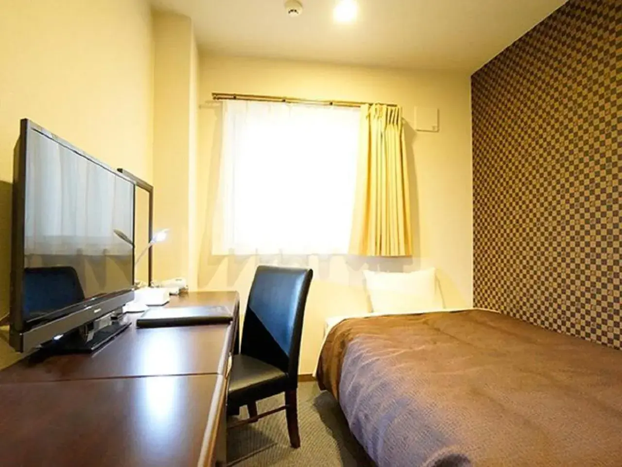 Premium Small Double Room - single occupancy - Non-Smoking in HOTEL LiVEMAX Himeji Ekimae Premium Small Double Room - single occupancy - Non-Smoking in HOTEL LiVEMAX Himeji Ekimae