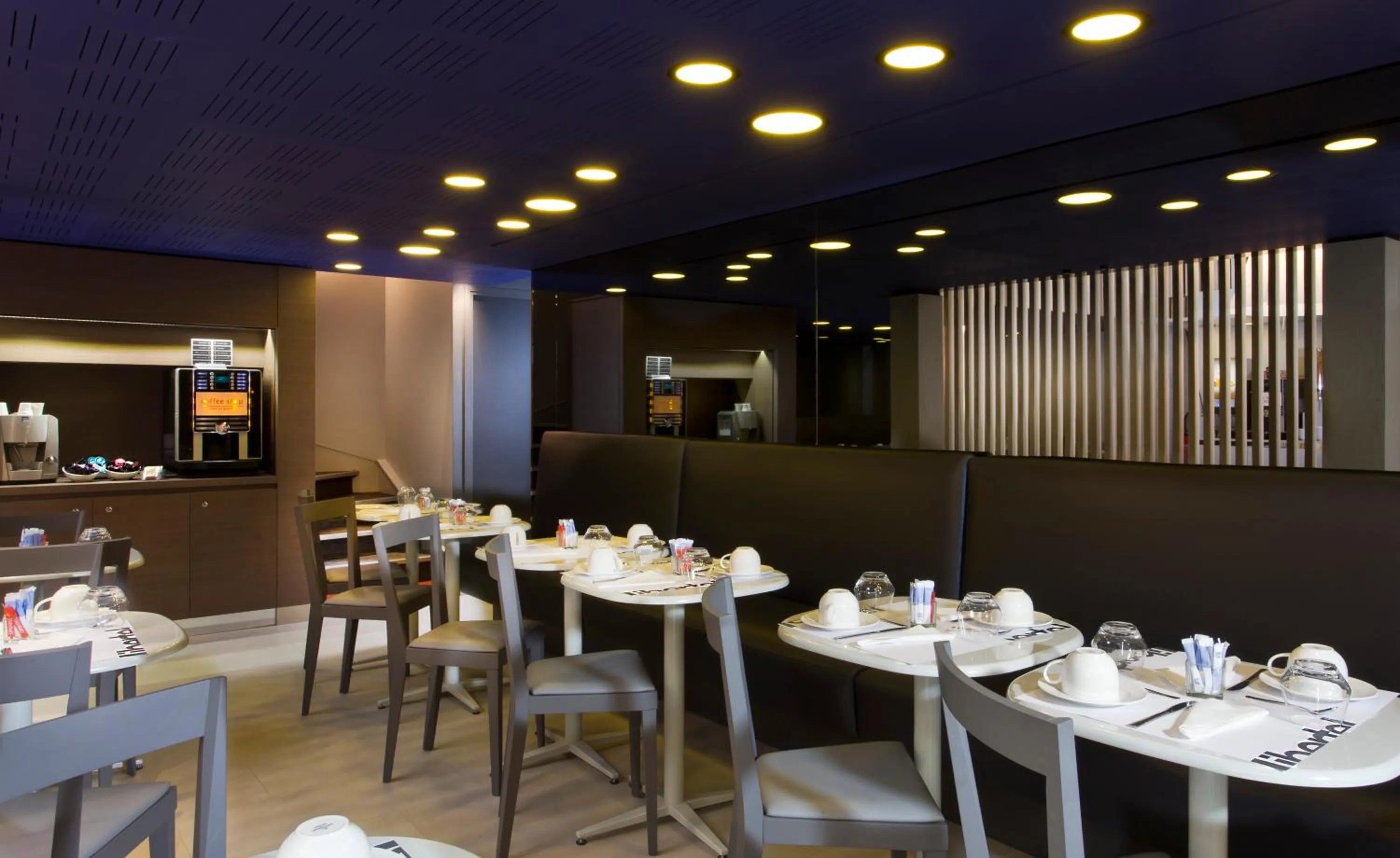 Restaurant/places to eat in Libertel Gare de L'Est Francais