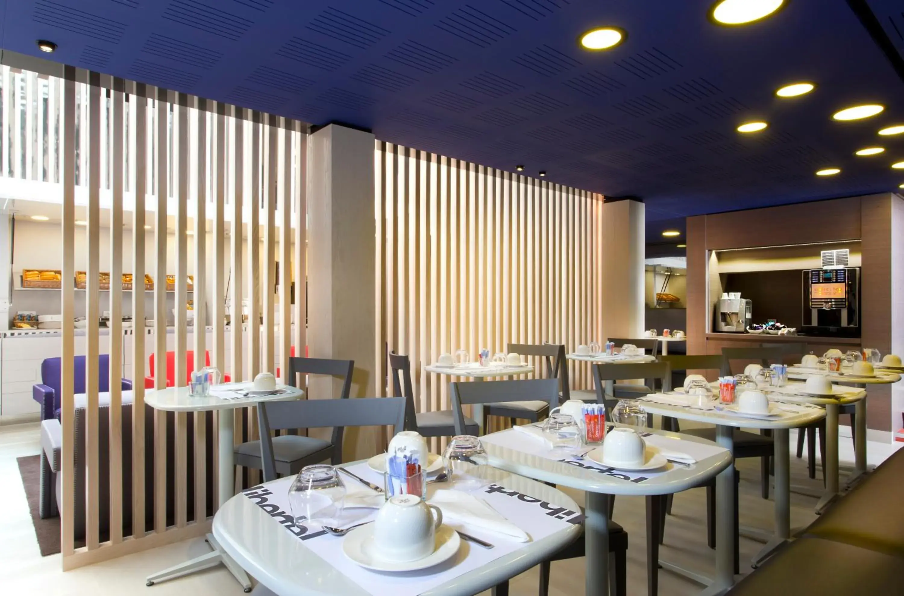 Restaurant/places to eat in Libertel Gare de L'Est Francais Restaurant/places to eat in Libertel Gare de L'Est Francais