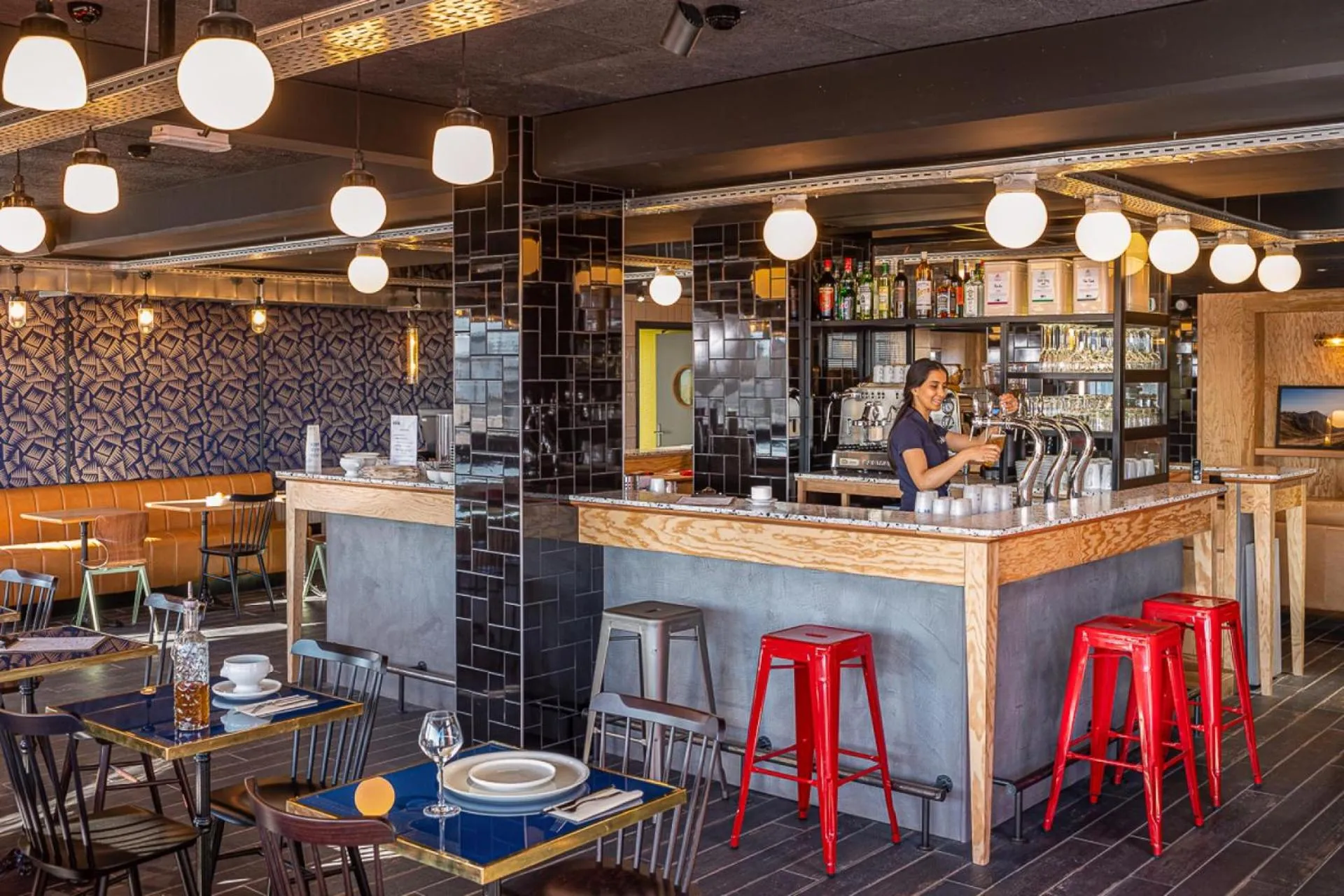 Restaurant/places to eat in Eklo Hotels Clermont-Ferrand Centre Gare