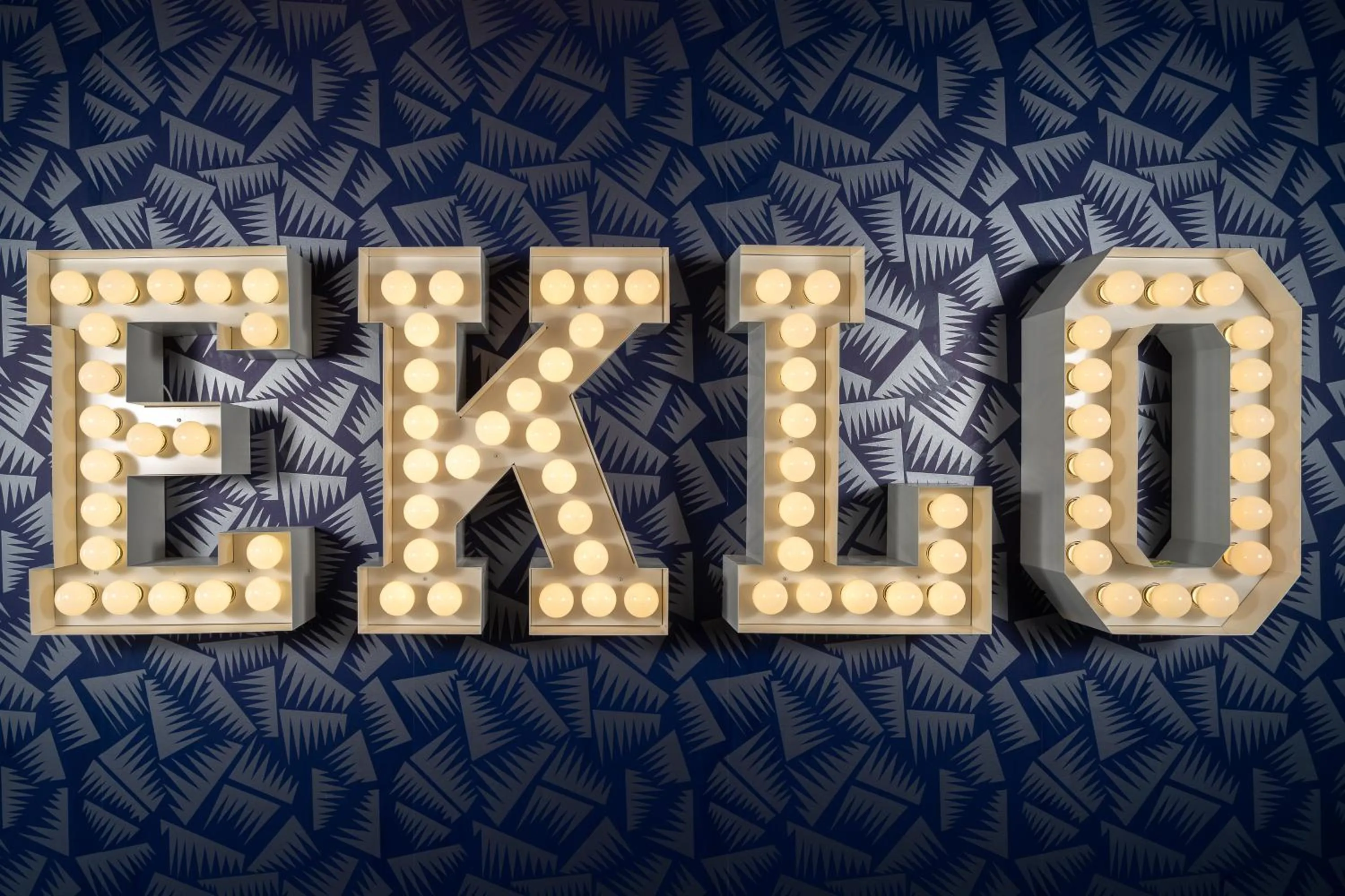 Communal lounge/ TV room in Eklo Hotels Clermont-Ferrand Centre Gare