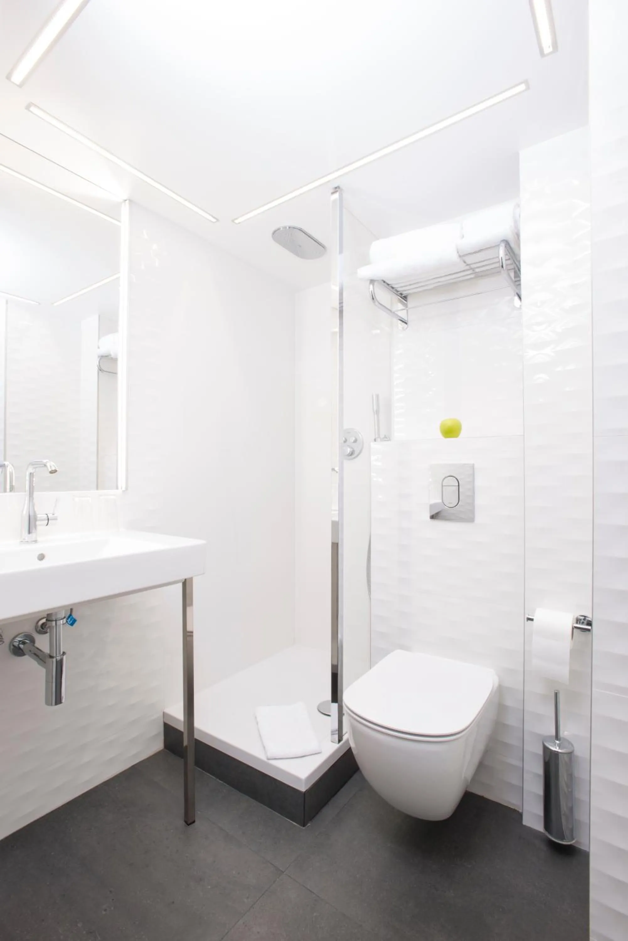 Bathroom in Hôtel ICÔNE