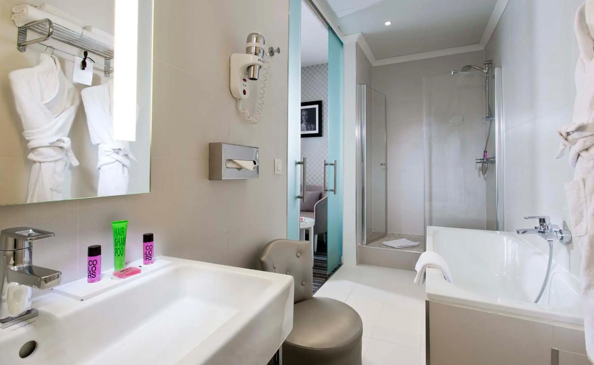 Bathroom in Hôtel ICÔNE