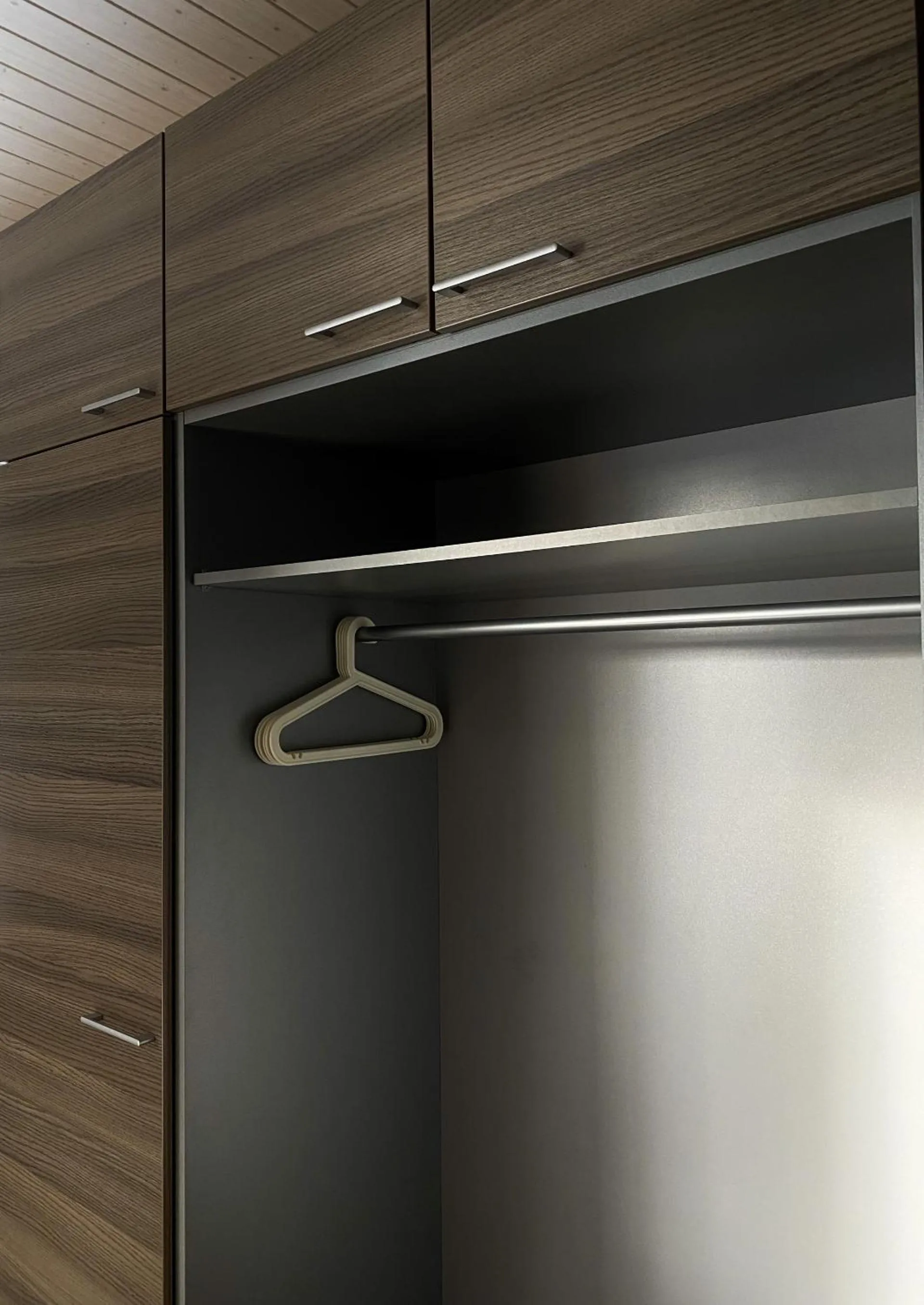 wardrobe in Safarimajoitus