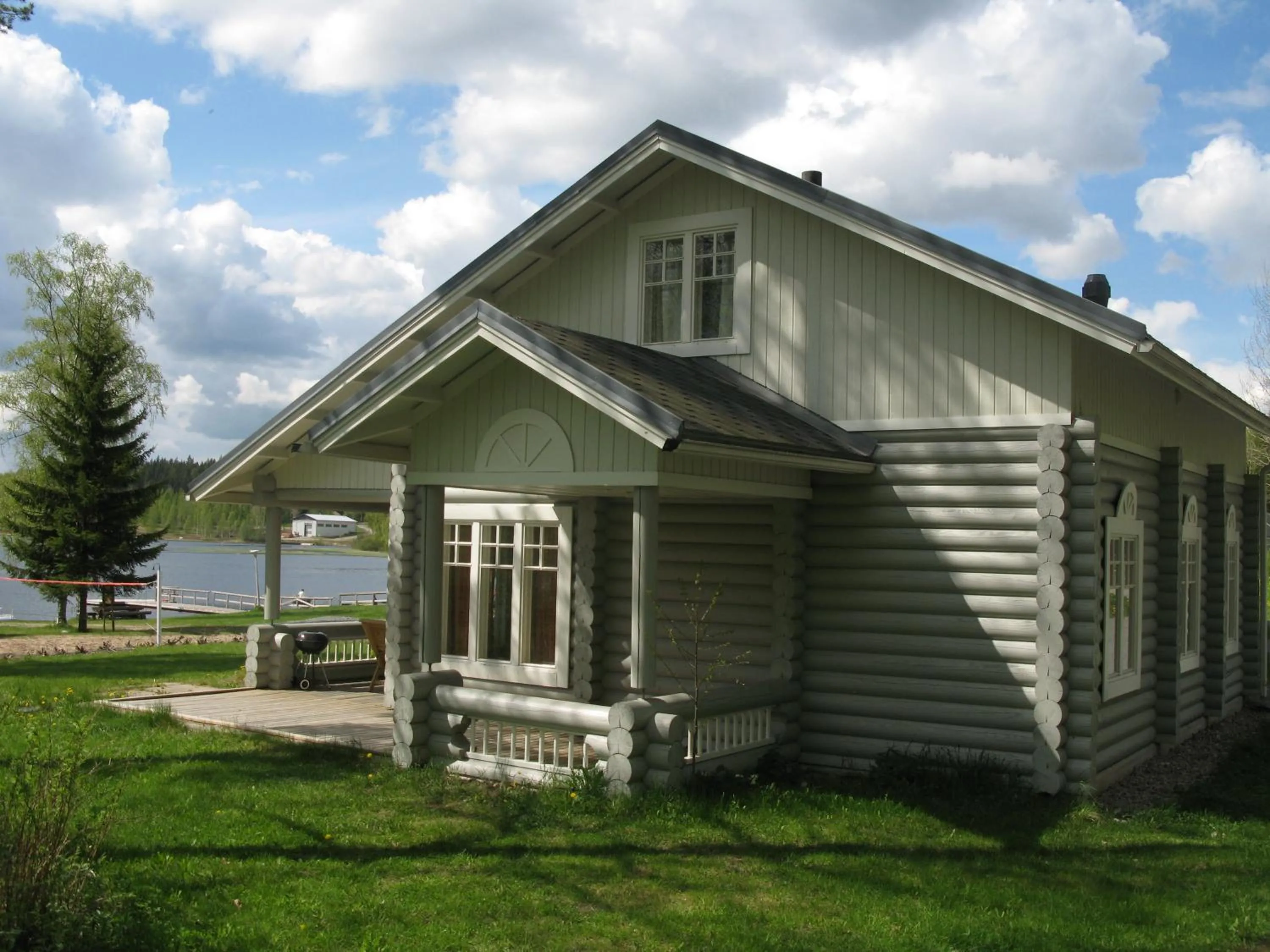 Facade/entrance in Marttinen