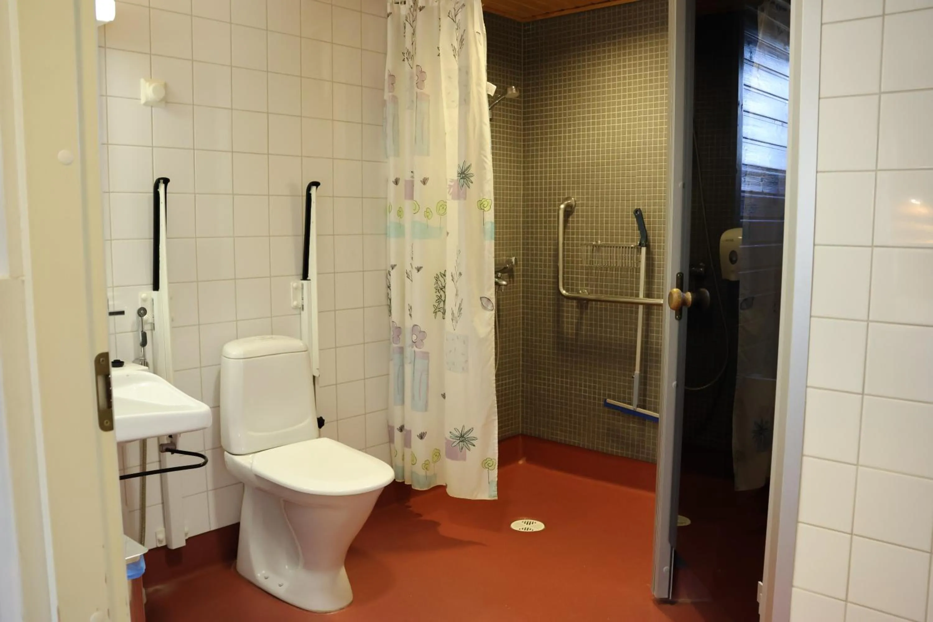 Shower in Marttinen
