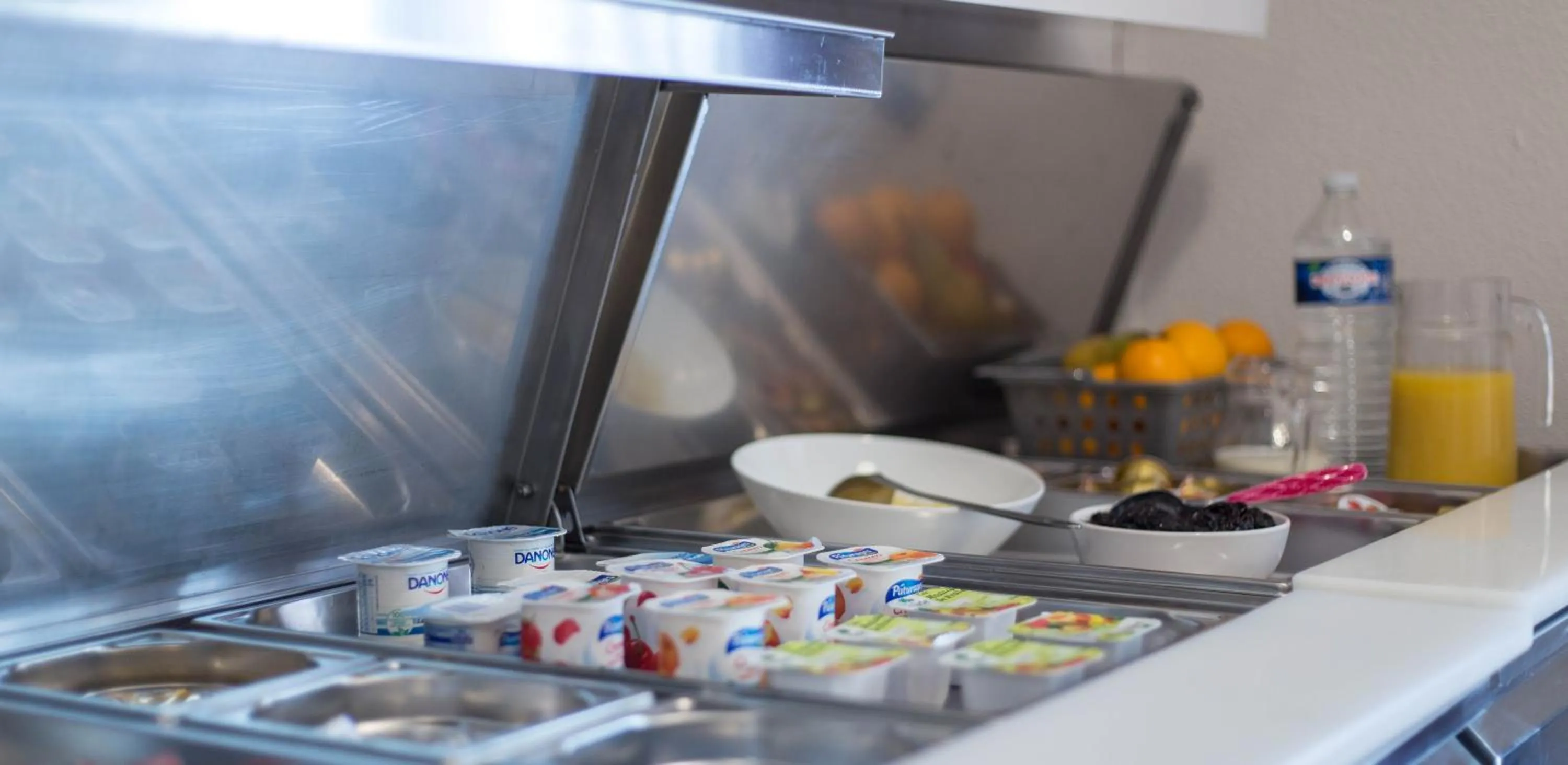 Breakfast in Hôtel Point Bleu