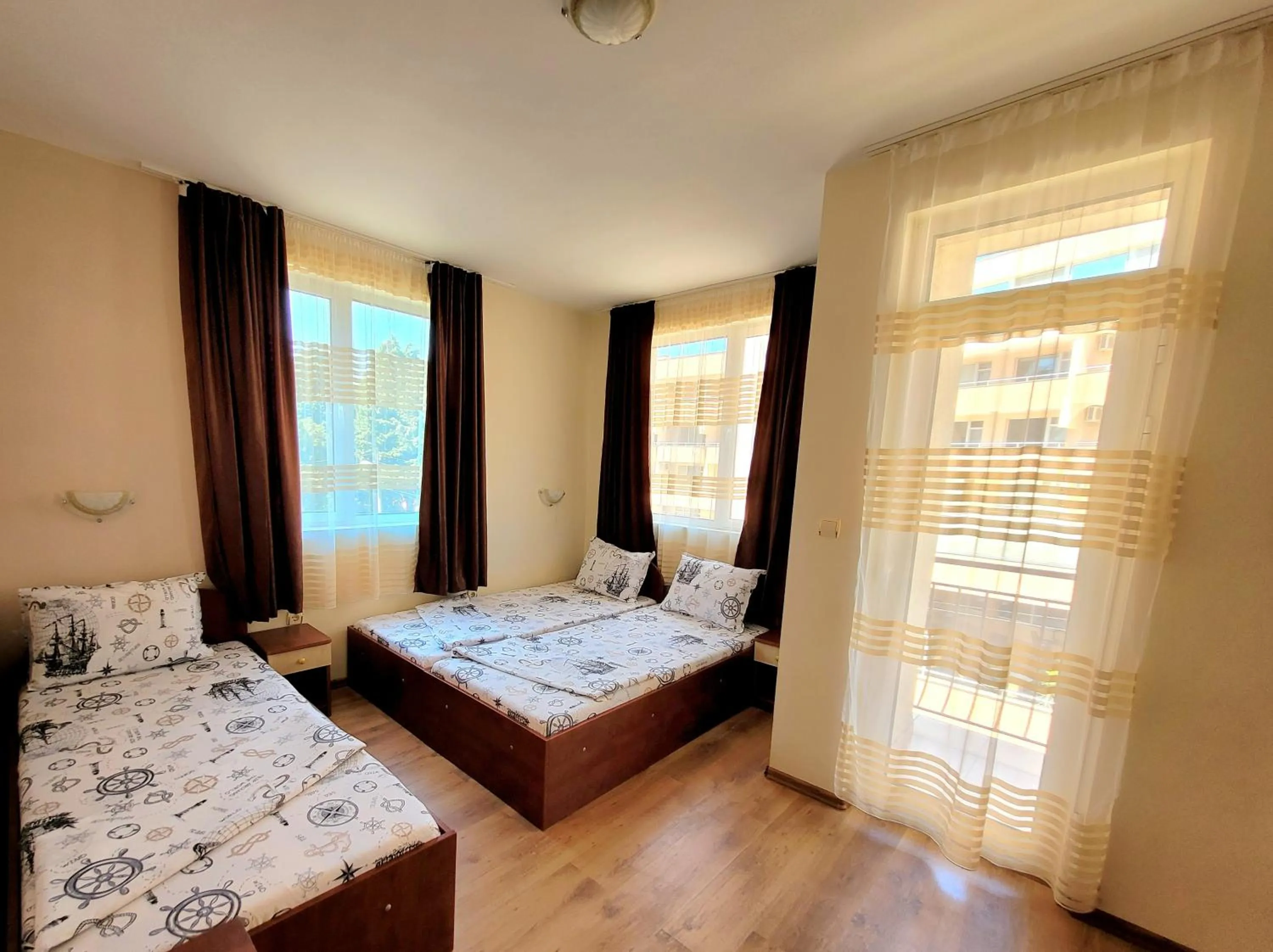 Photo of the whole room, Bed in Guesthouse Iceberg