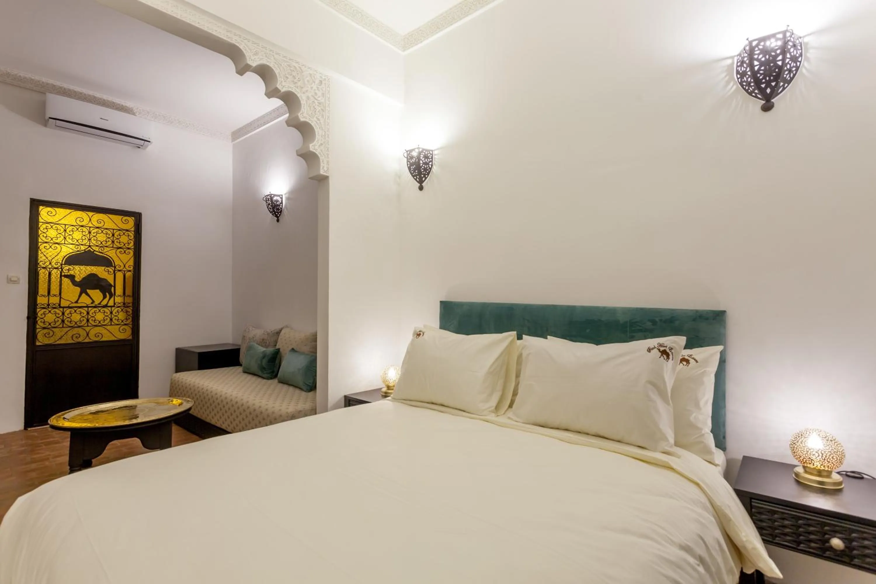 Bed in Riad Hart Essoura