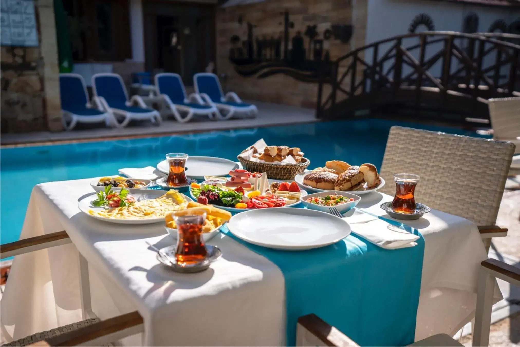 Food and drinks in Castle Old Town Hotel Food and drinks in Castle Old Town Hotel