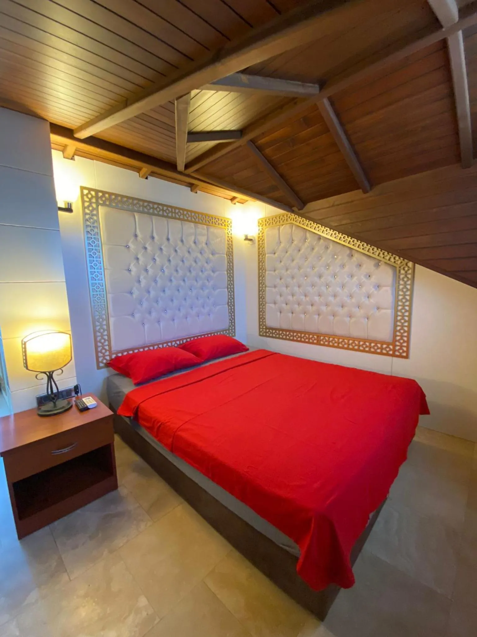 Bedroom, Bed in Castle Old Town Hotel