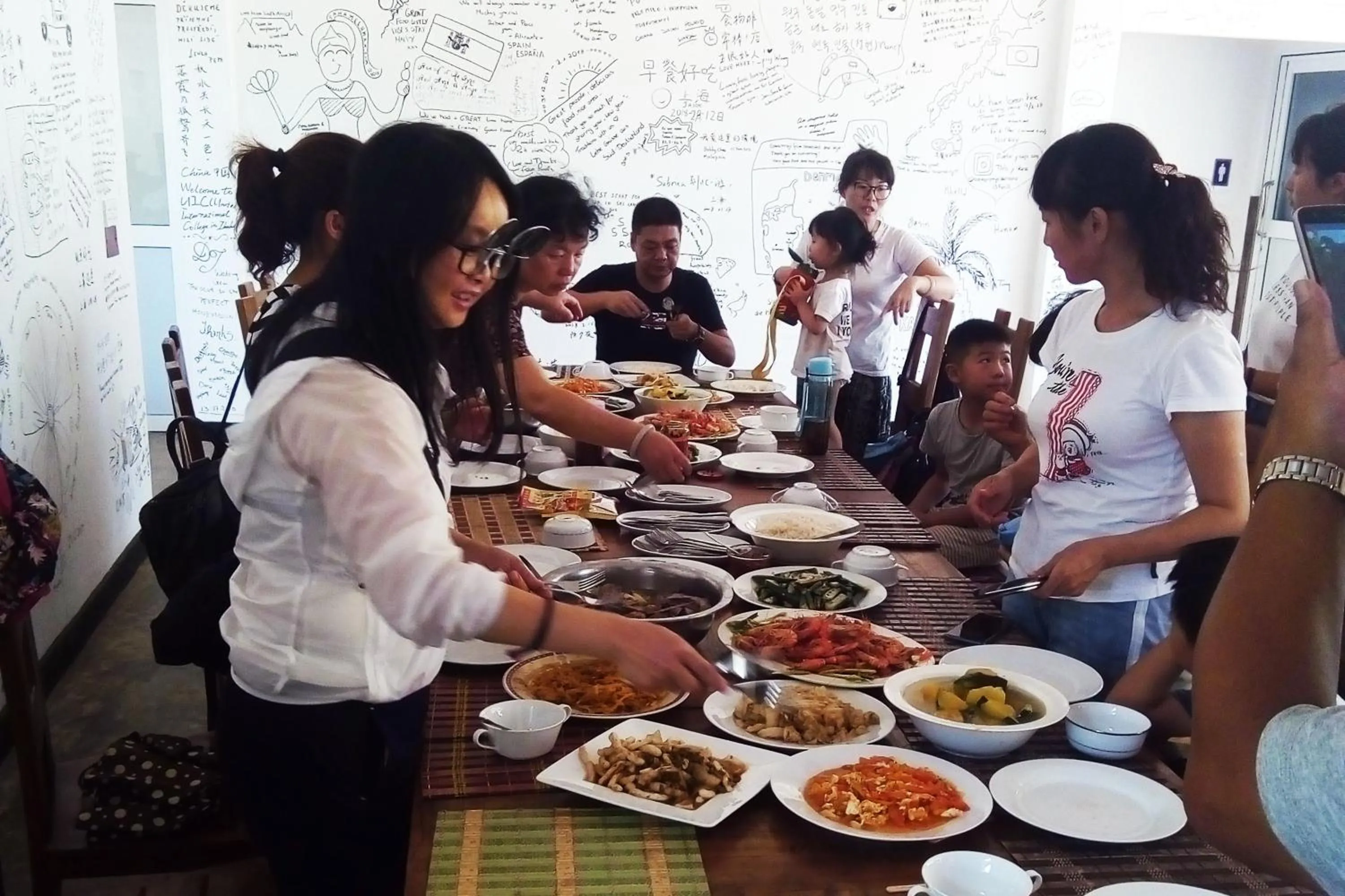 Restaurant/places to eat in Sinhagiri Villa