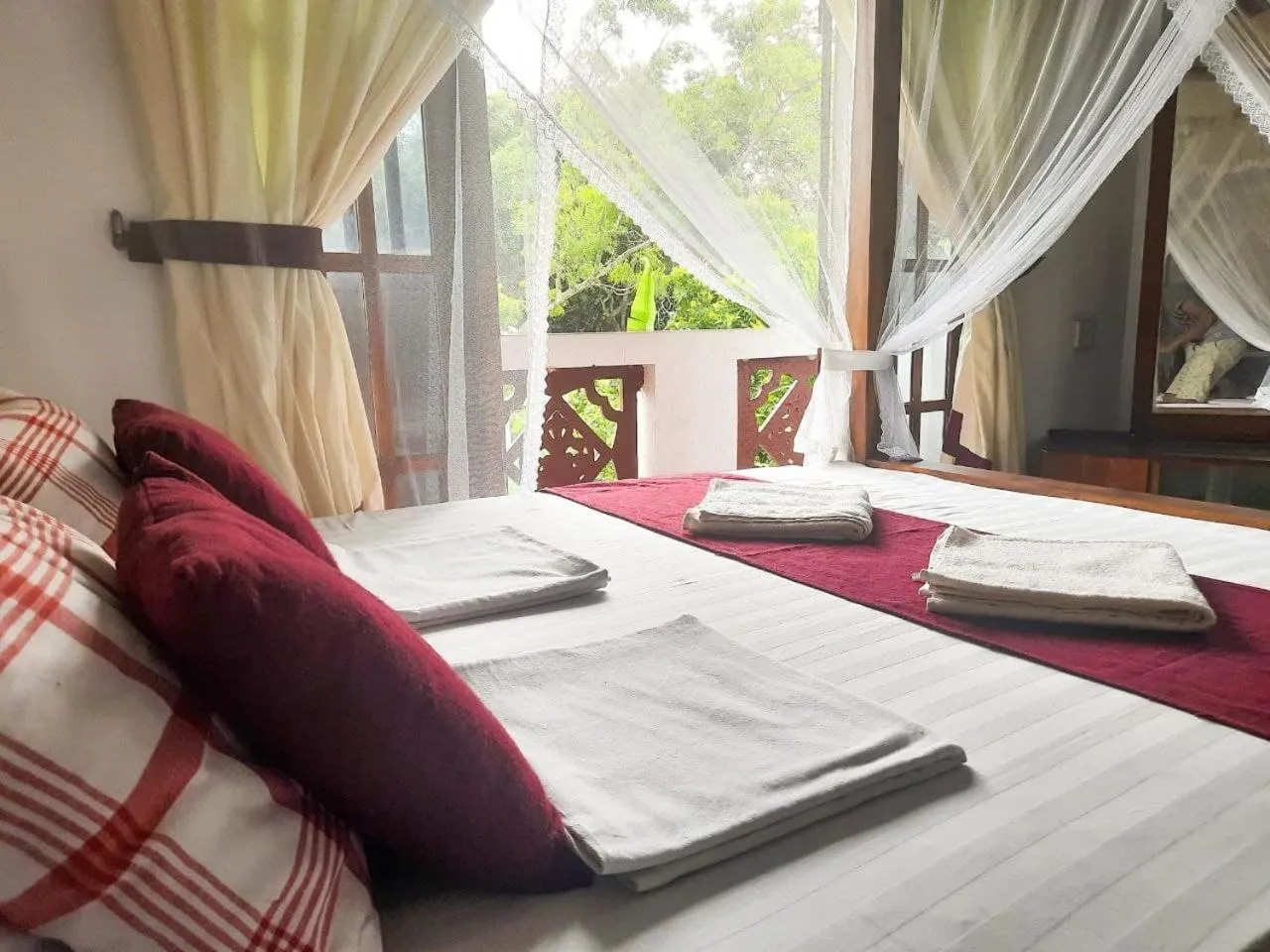 Bedroom, Bed in Sinhagiri Villa