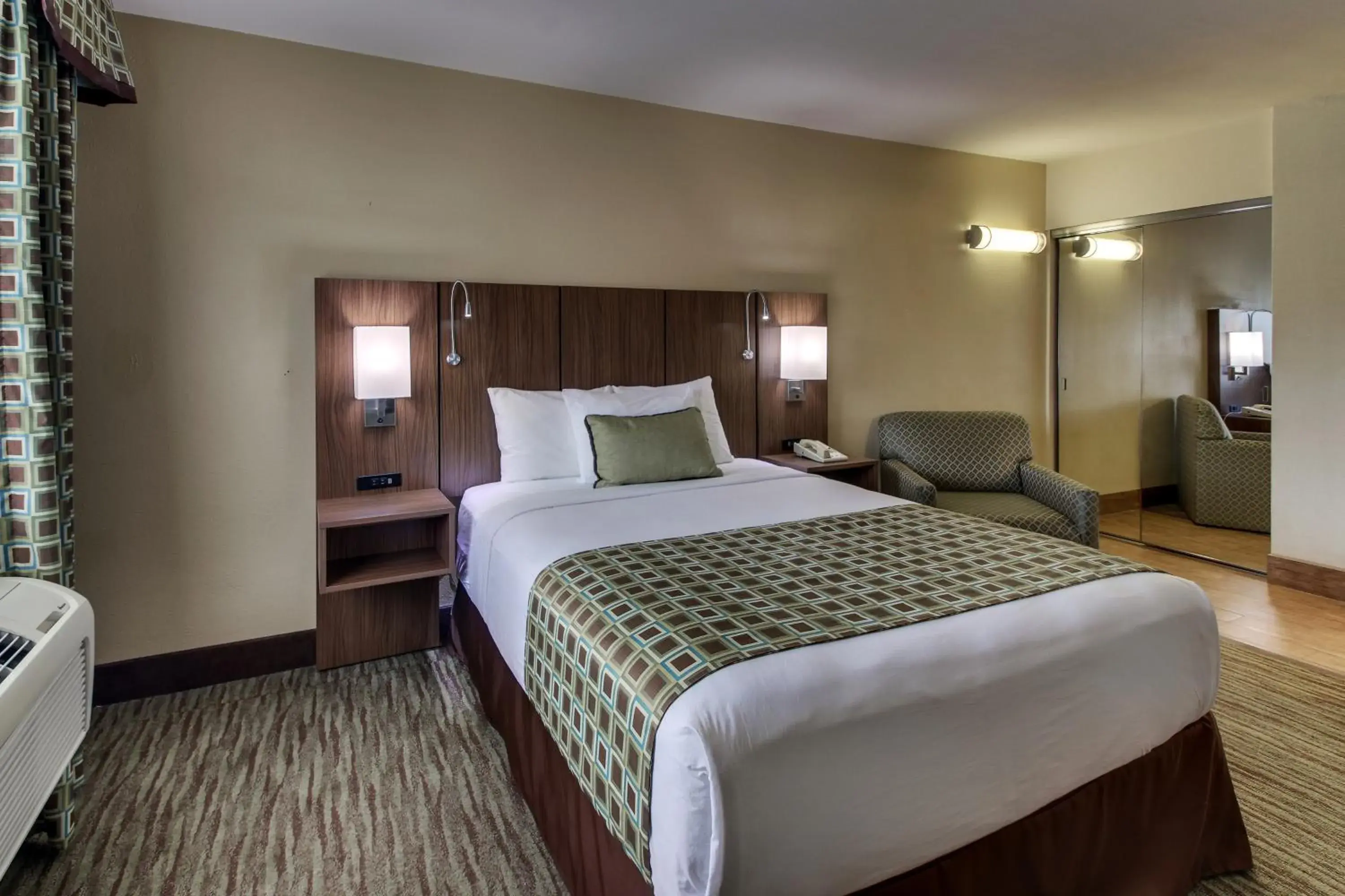 Photo of the whole room, Bed in The Stevenson Monterey Photo of the whole room, Bed in The Stevenson Monterey