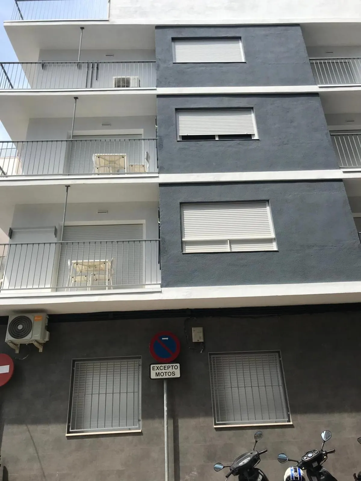 Property building in Pescadors Apartamentos TRG